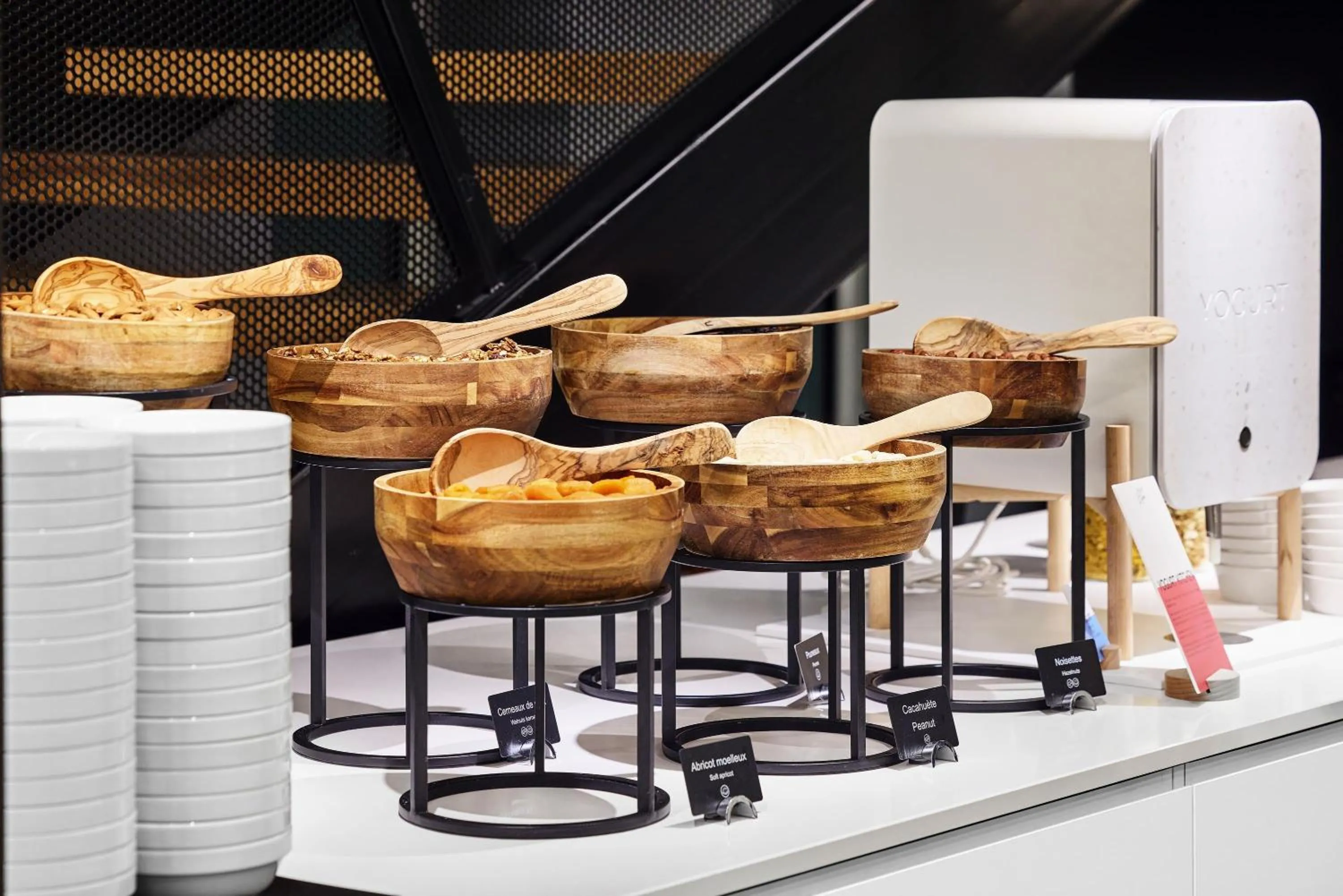 Restaurant/places to eat in H4 Wyndham Paris Pleyel