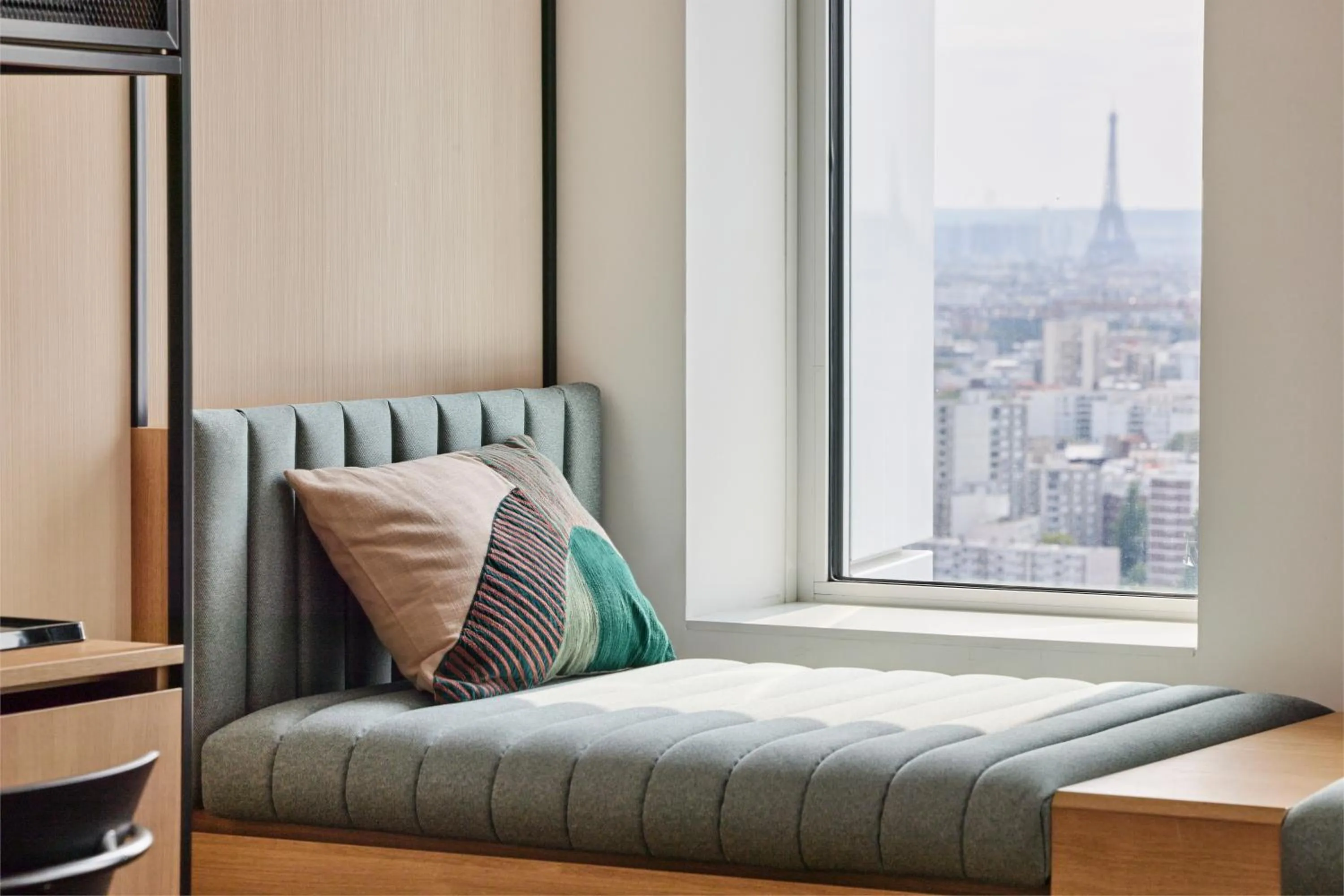 Decorative detail, Bed in H4 Hotel Wyndham Paris Pleyel Resort