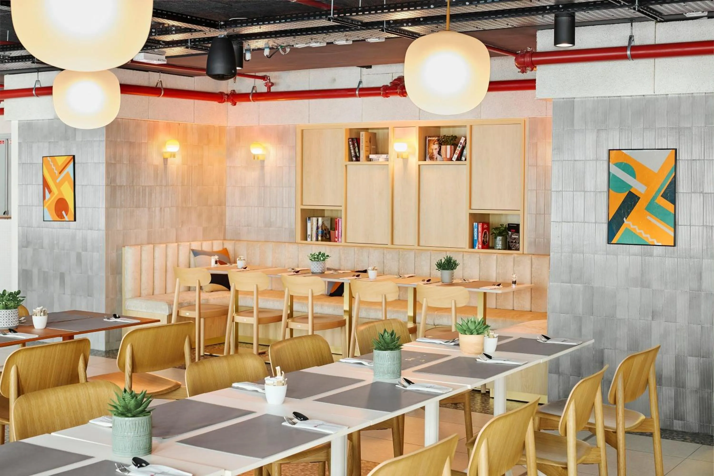 Restaurant/places to eat in H4 Wyndham Paris Pleyel