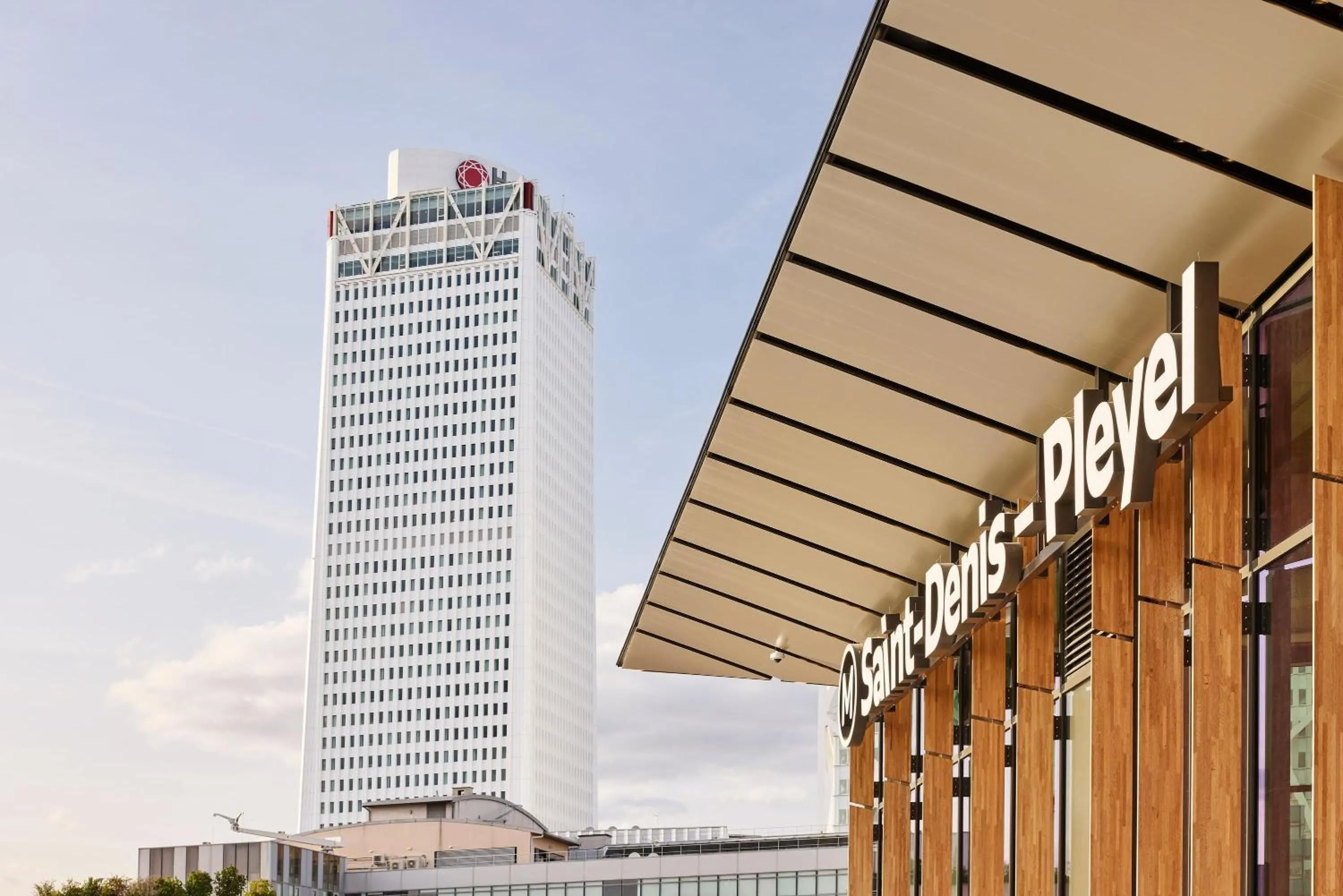 Property building in H4 Wyndham Paris Pleyel