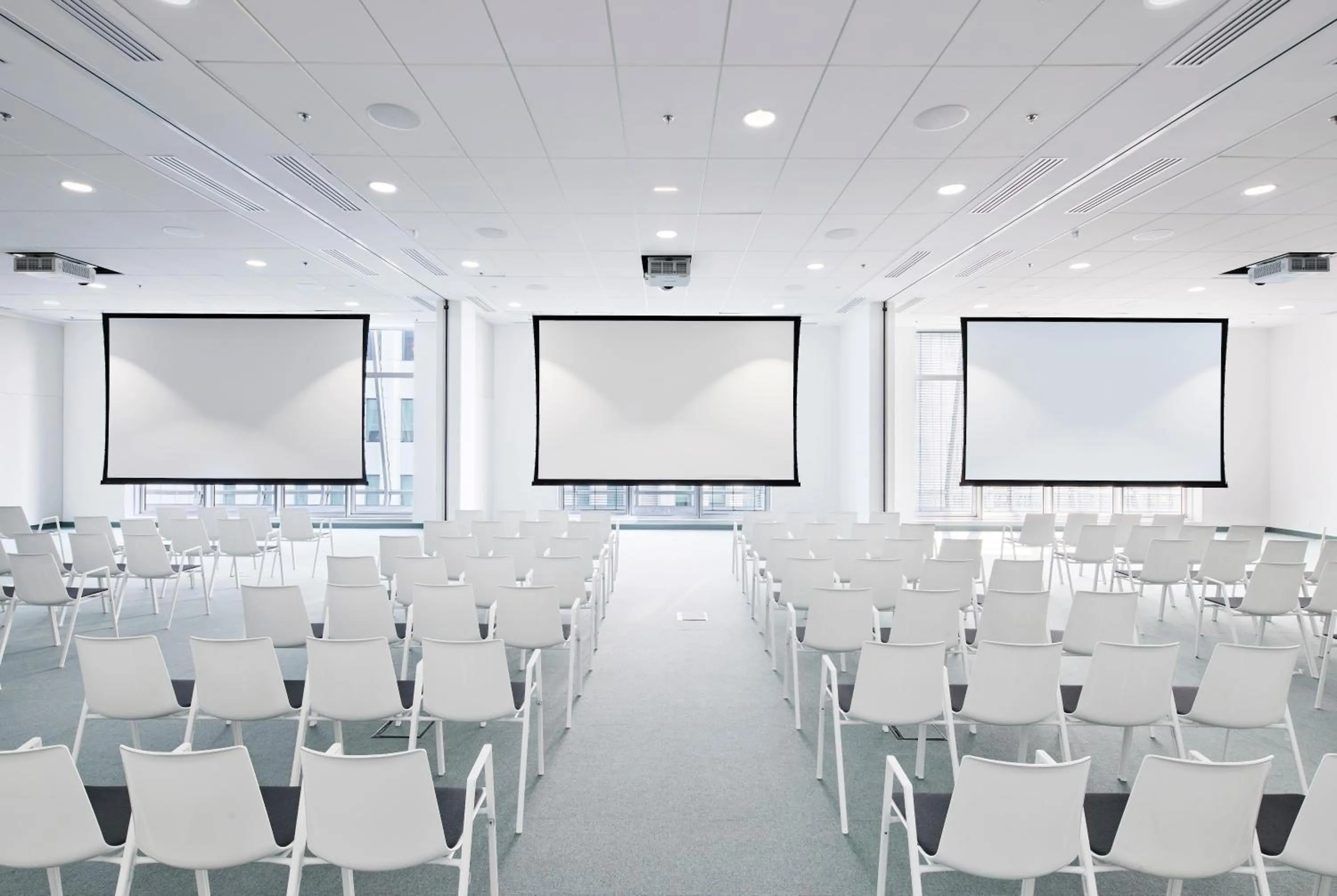 Meeting/conference room in H4 Wyndham Paris Pleyel
