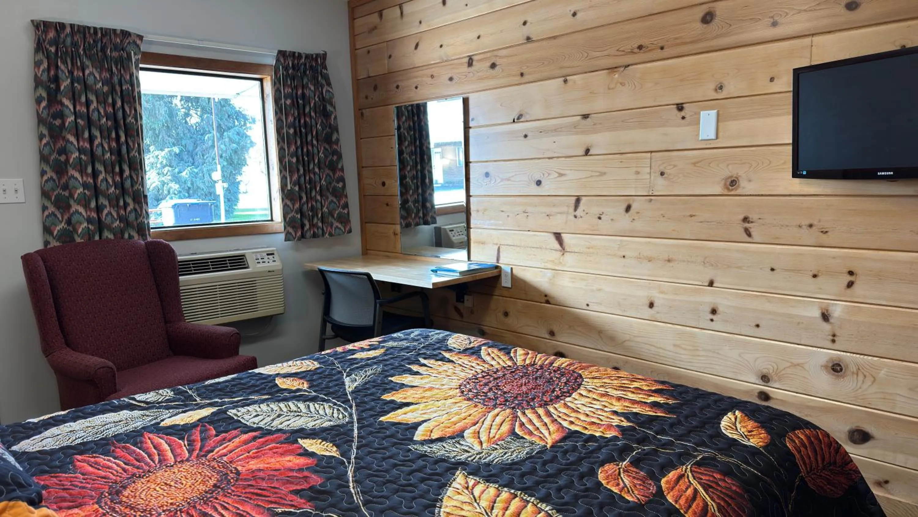 Bed in Walla Walla Garden Motel