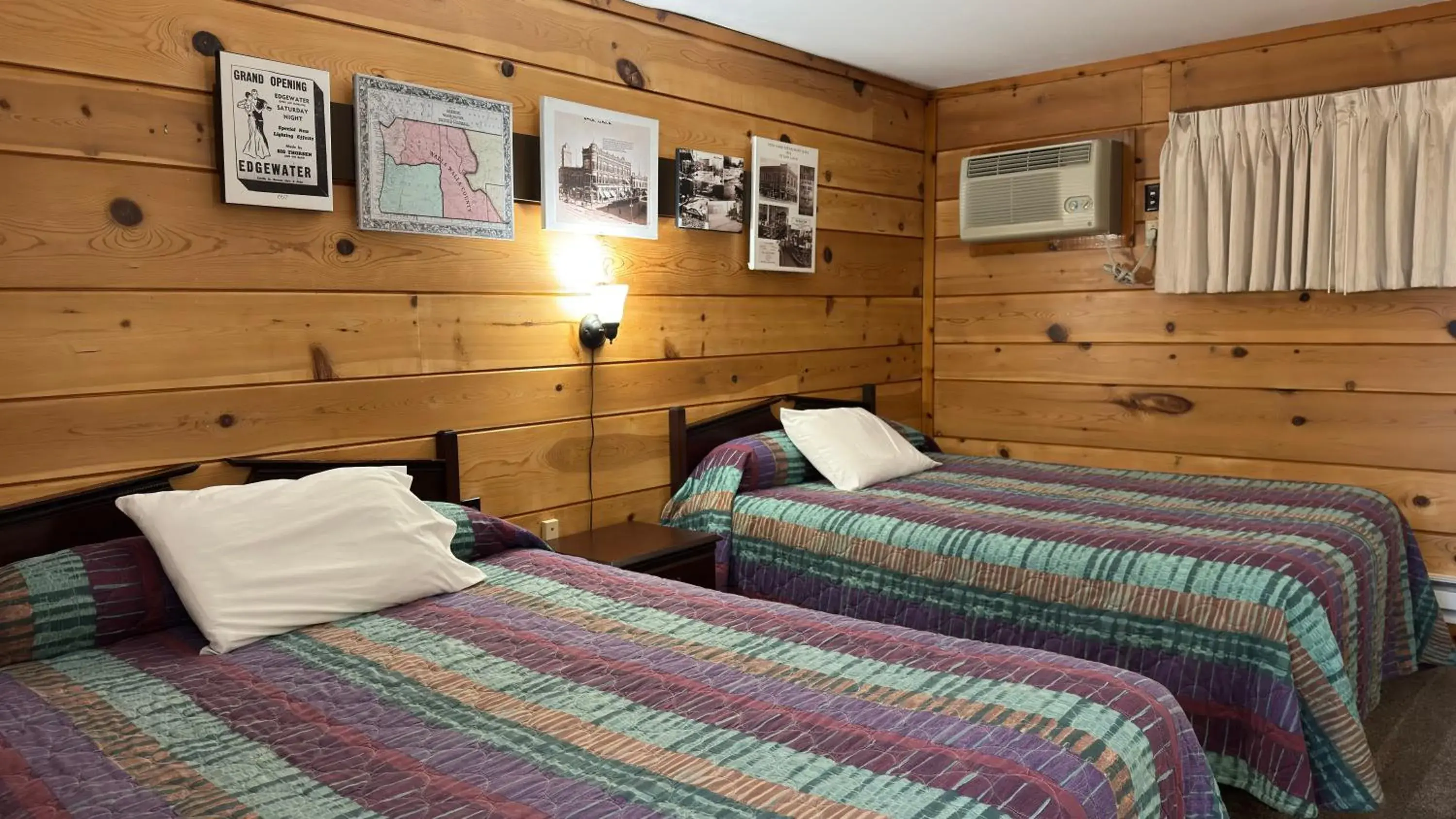 Standard Queen Room with Two Queen Beds in Walla Walla Garden Motel Standard Queen Room with Two Queen Beds in Walla Walla Garden Motel