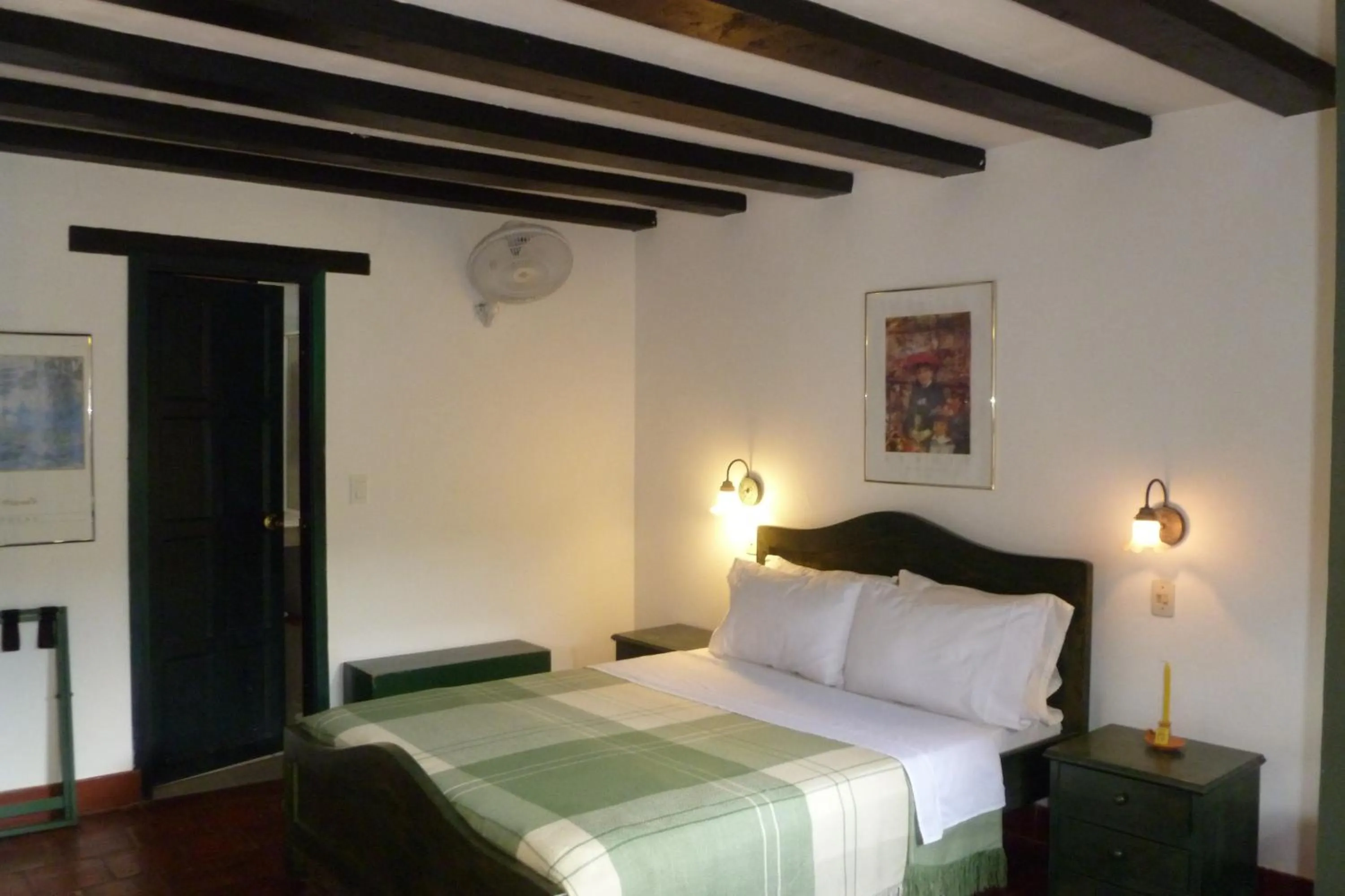 Classic Room - single occupancy in Hotel Mision Santa Barbara