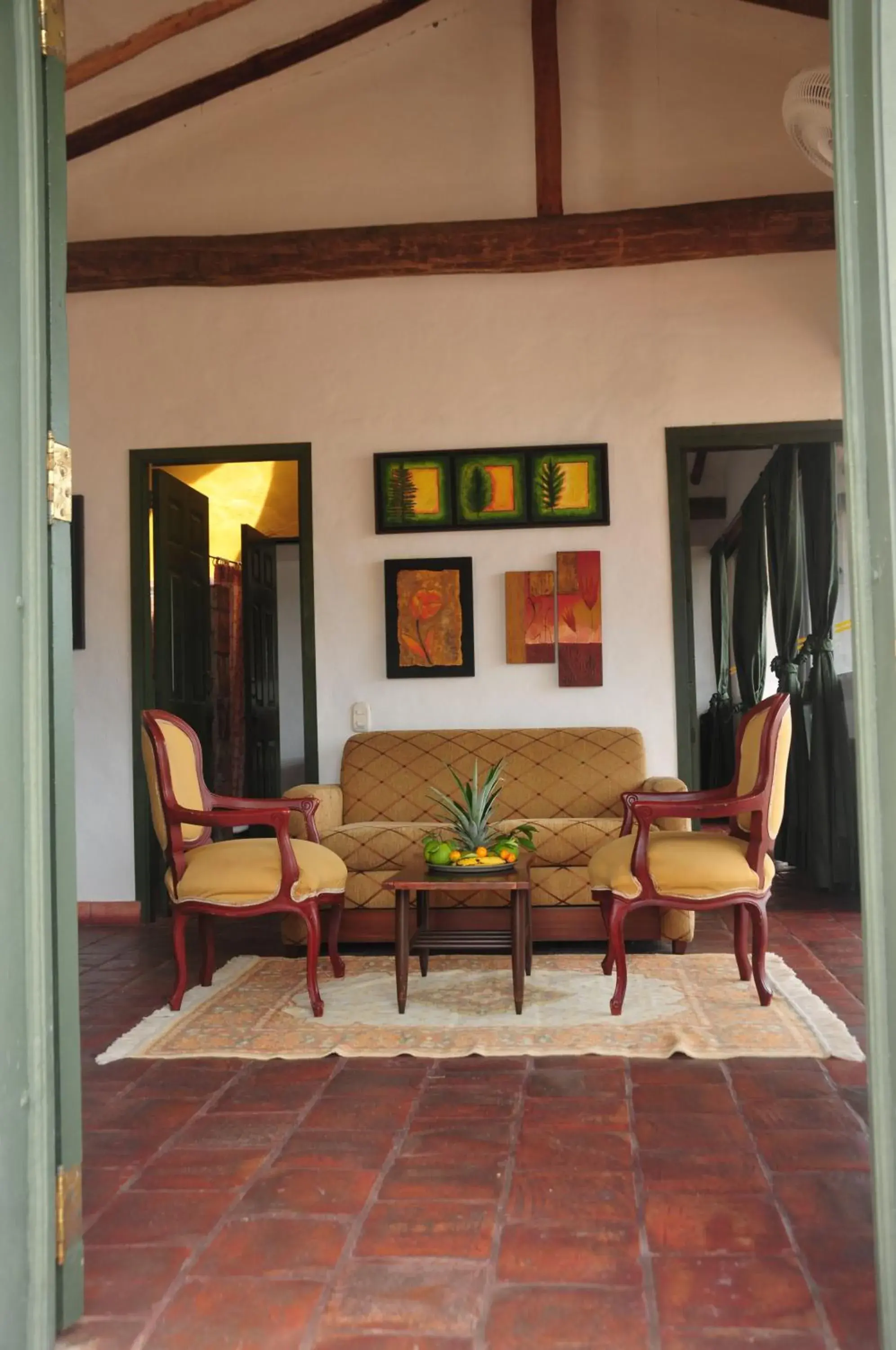 Suite - single occupancy in Hotel Mision Santa Barbara Suite - single occupancy in Hotel Mision Santa Barbara