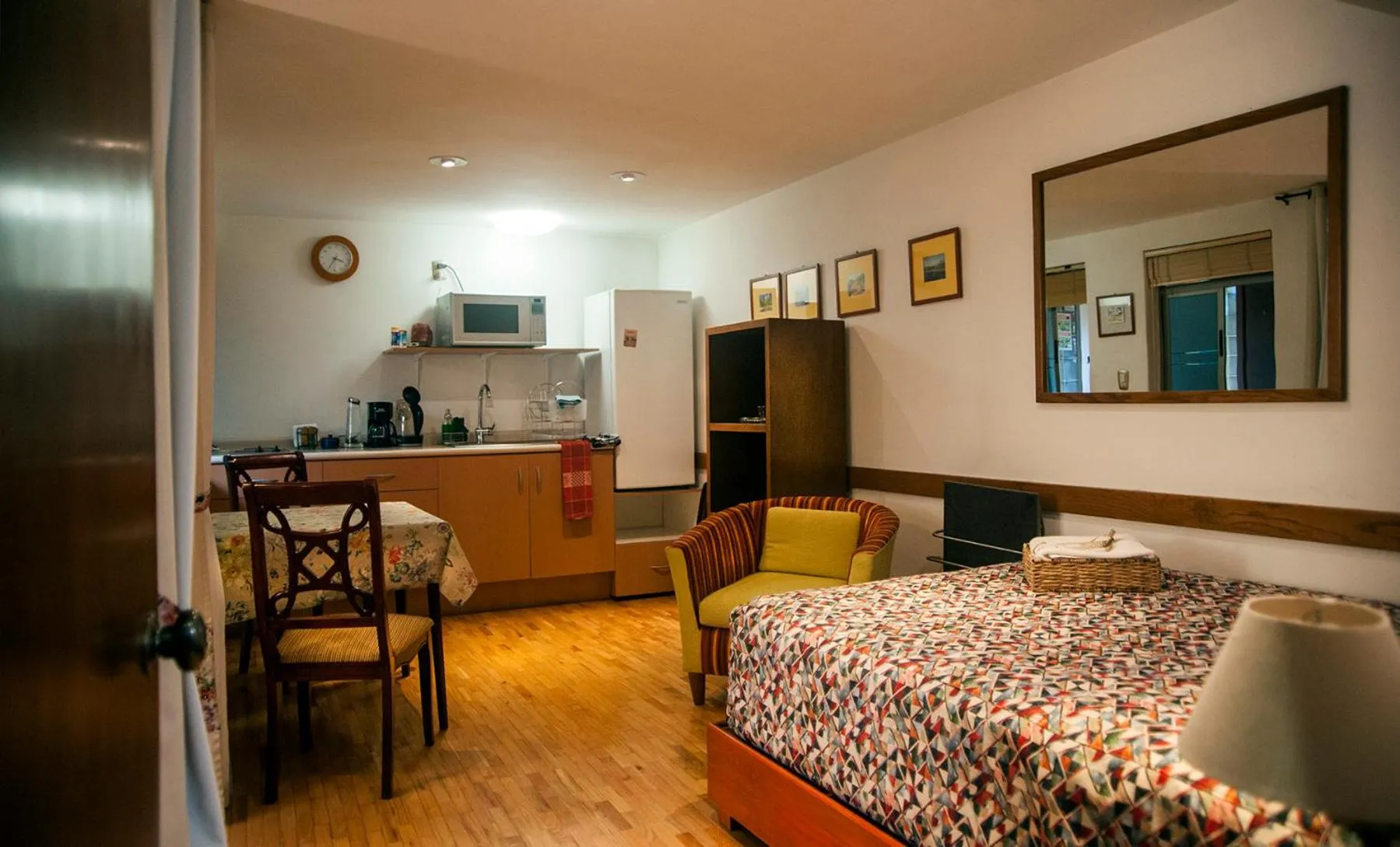 Seating area, Bed in Chalet del Carmen, Coyoacán