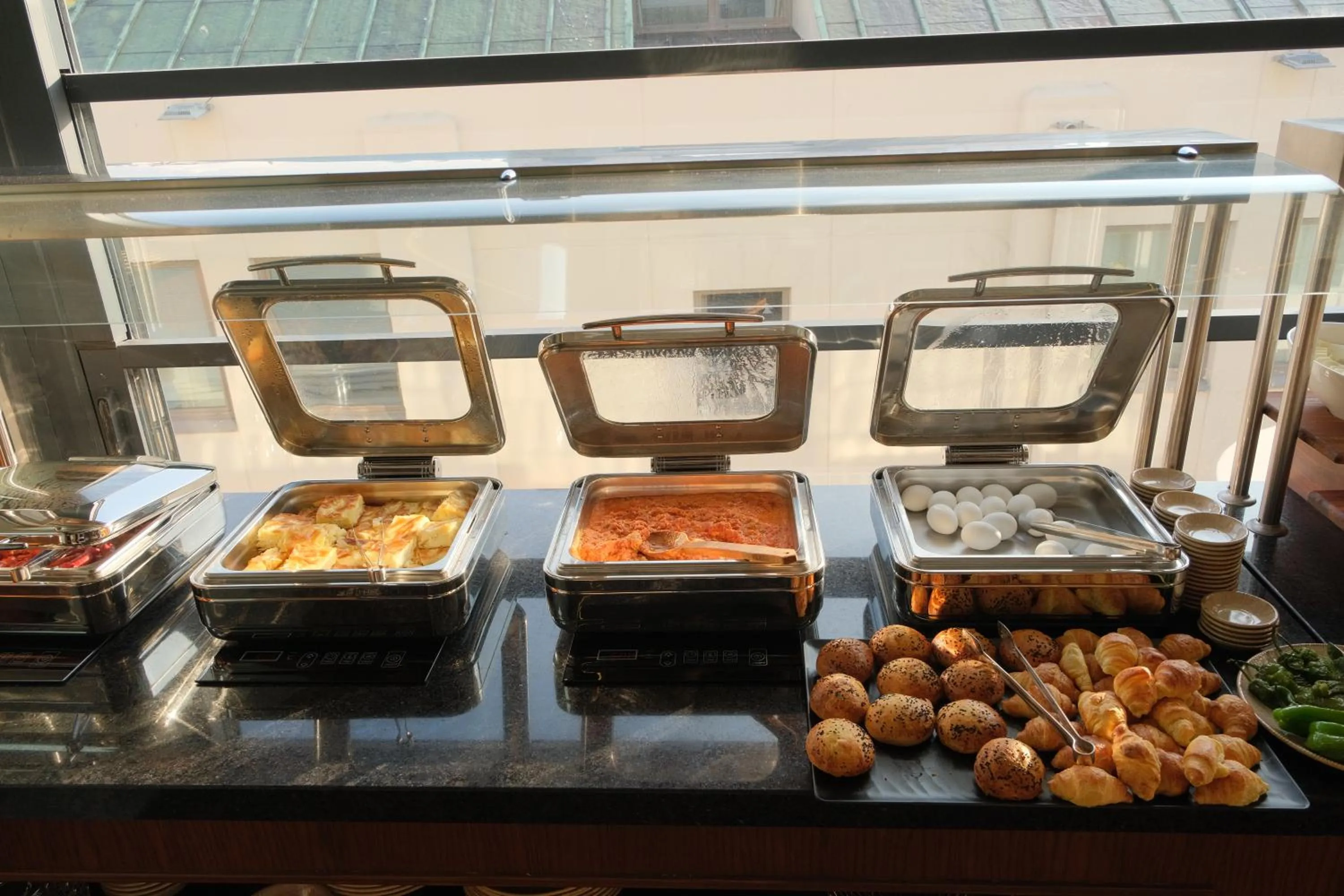 Food and drinks in Dream Inn Karaköy Bosphorus