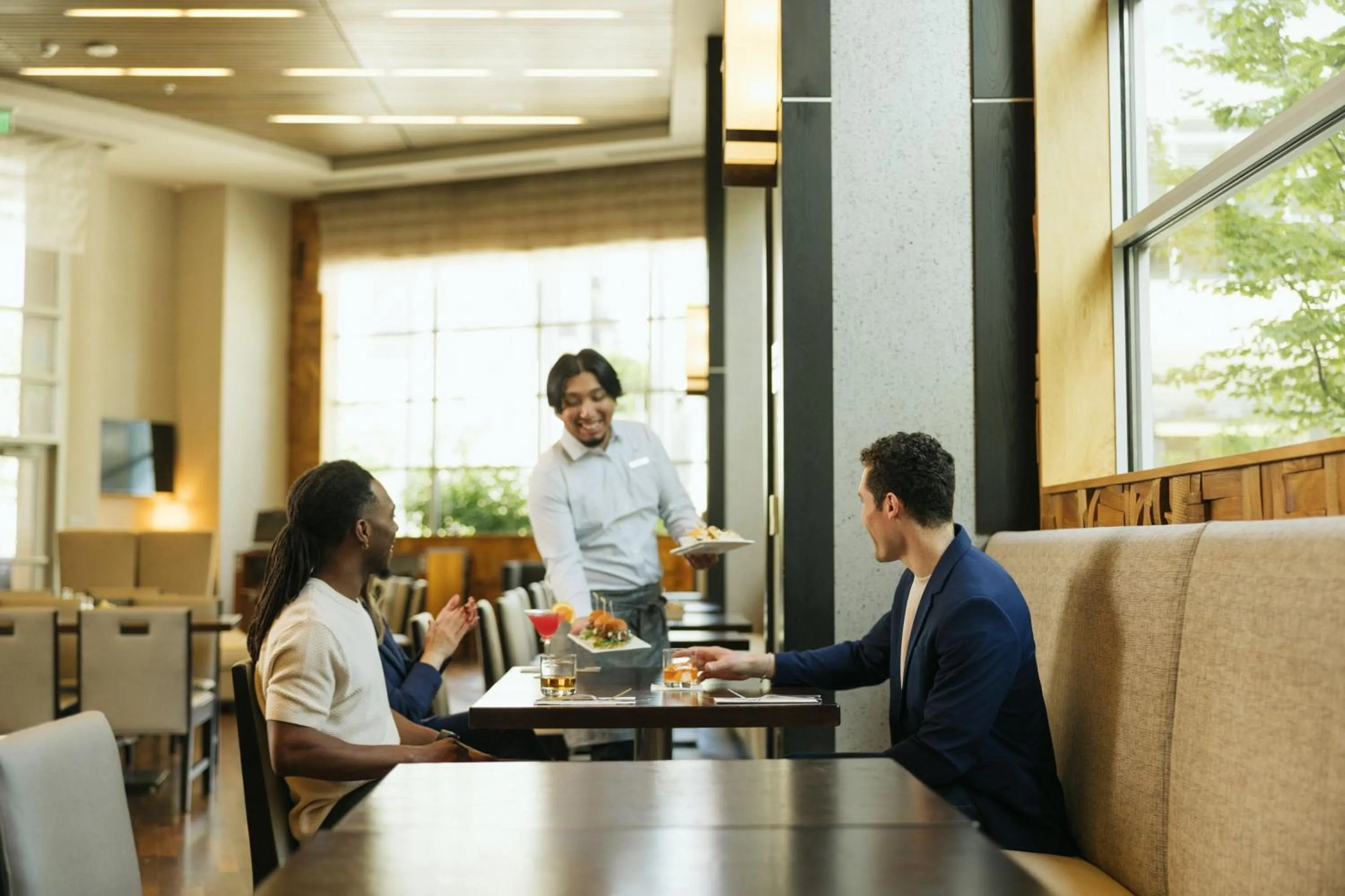 Restaurant/places to eat in Seattle Marriott Bellevue