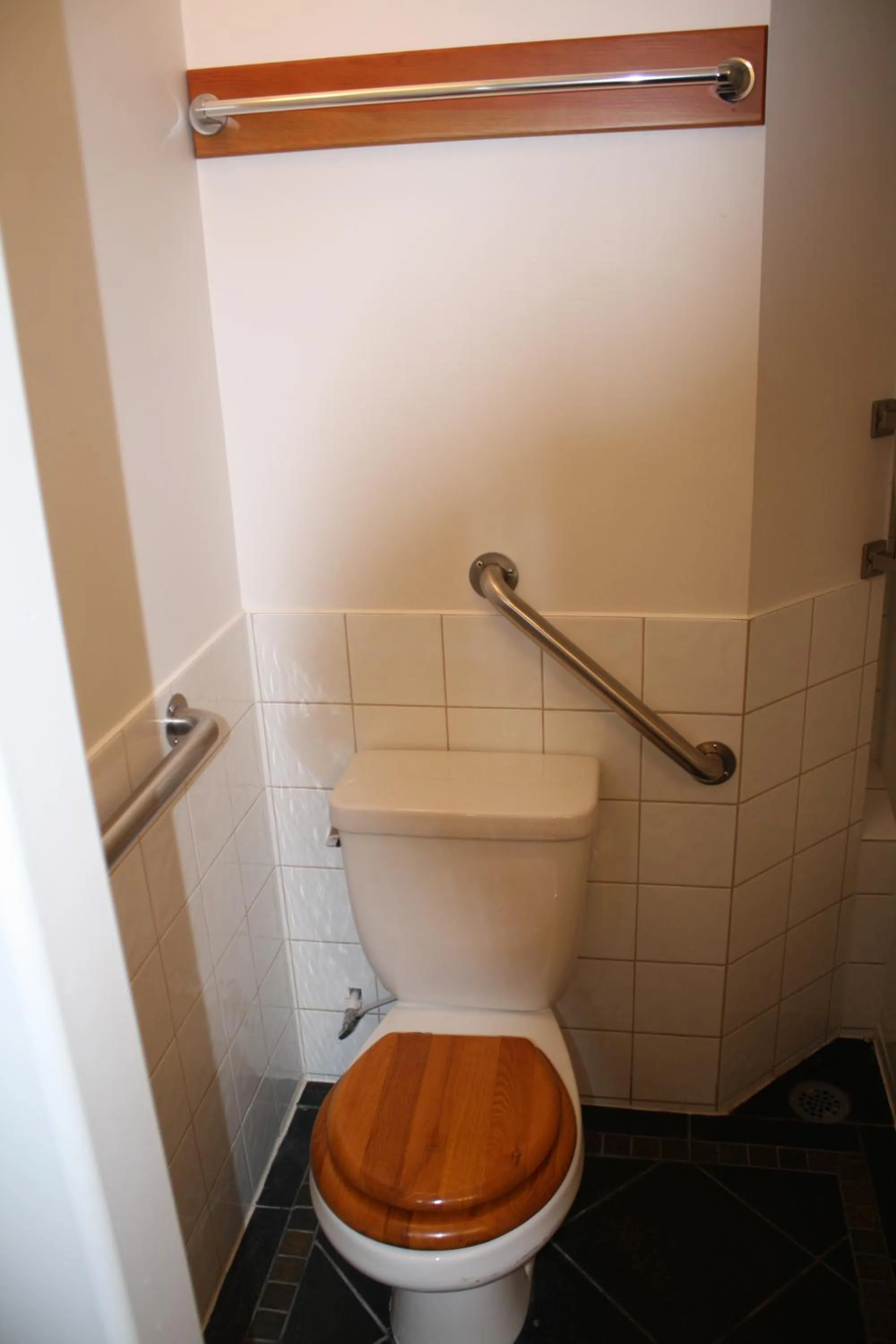 Bathroom in Orca Lodge