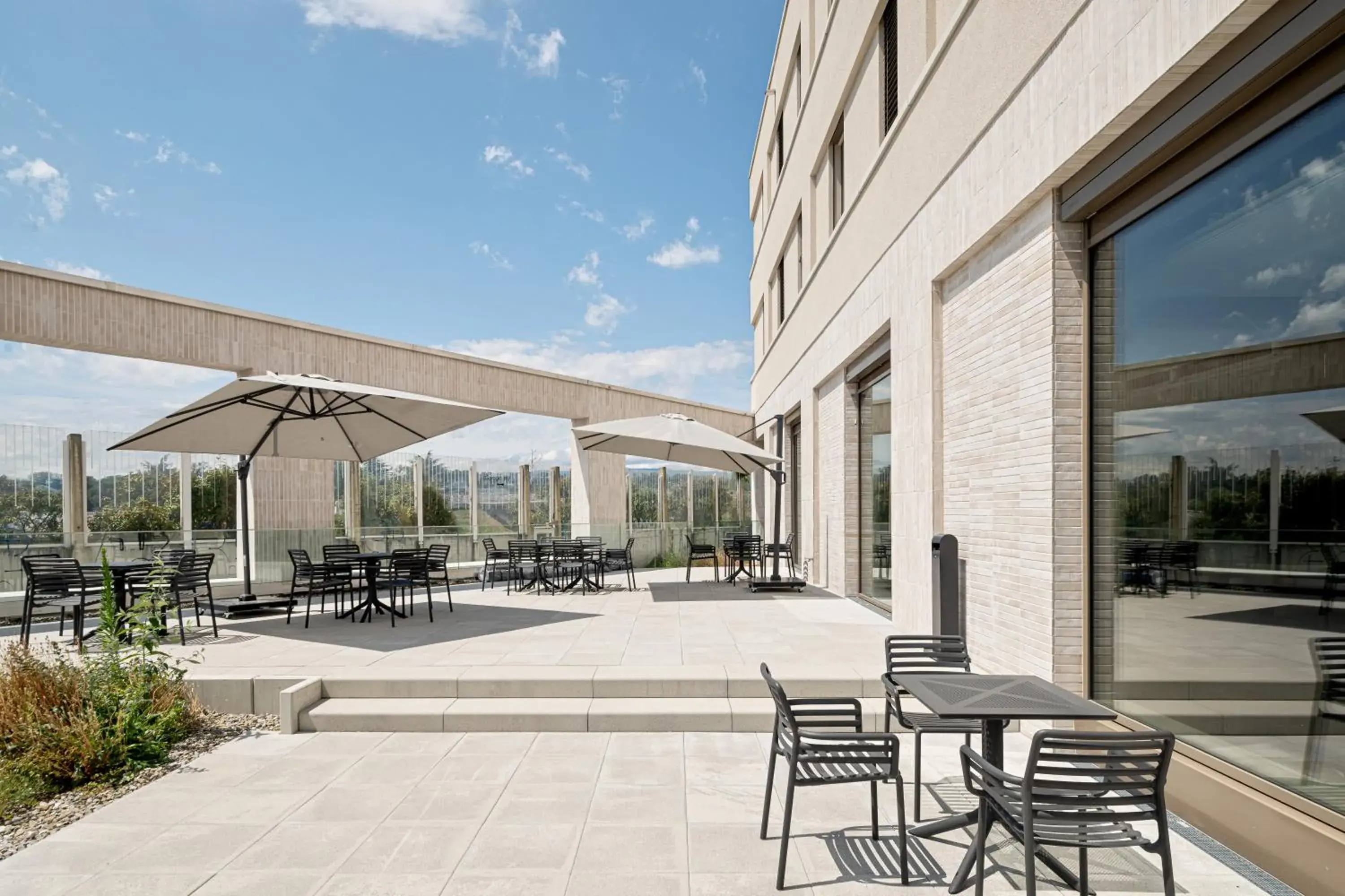 Property building in Zleep Hotel Lausanne-Chavannes Property building in Zleep Hotel Lausanne-Chavannes