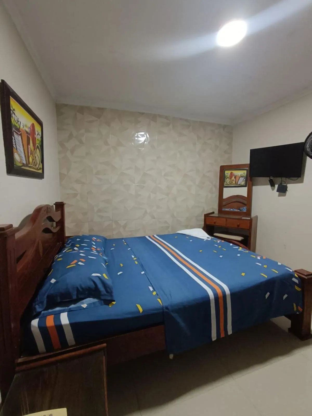 Photo of the whole room, Bed in Hotel Granada Inn