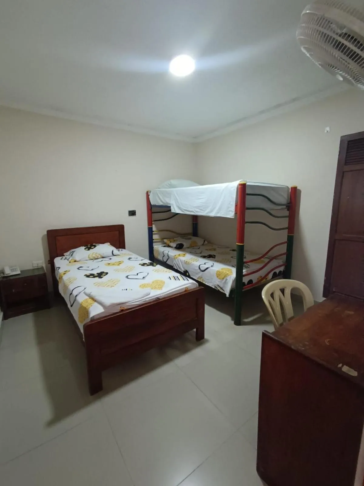 Bedroom, Bed in Hotel Granada Inn