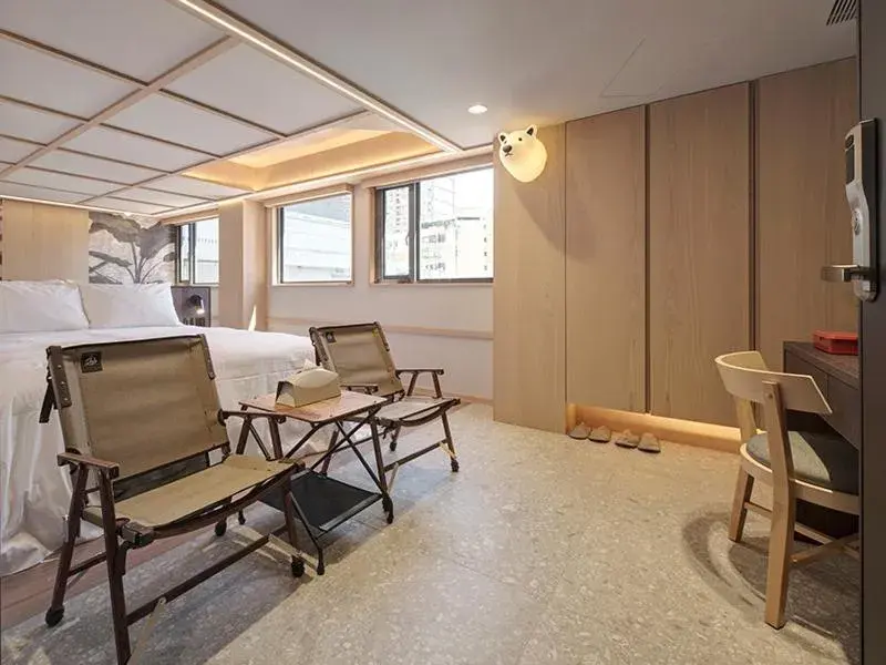 Quadruple Room with Shower in Reddot Hotel Quadruple Room with Shower in Reddot Hotel