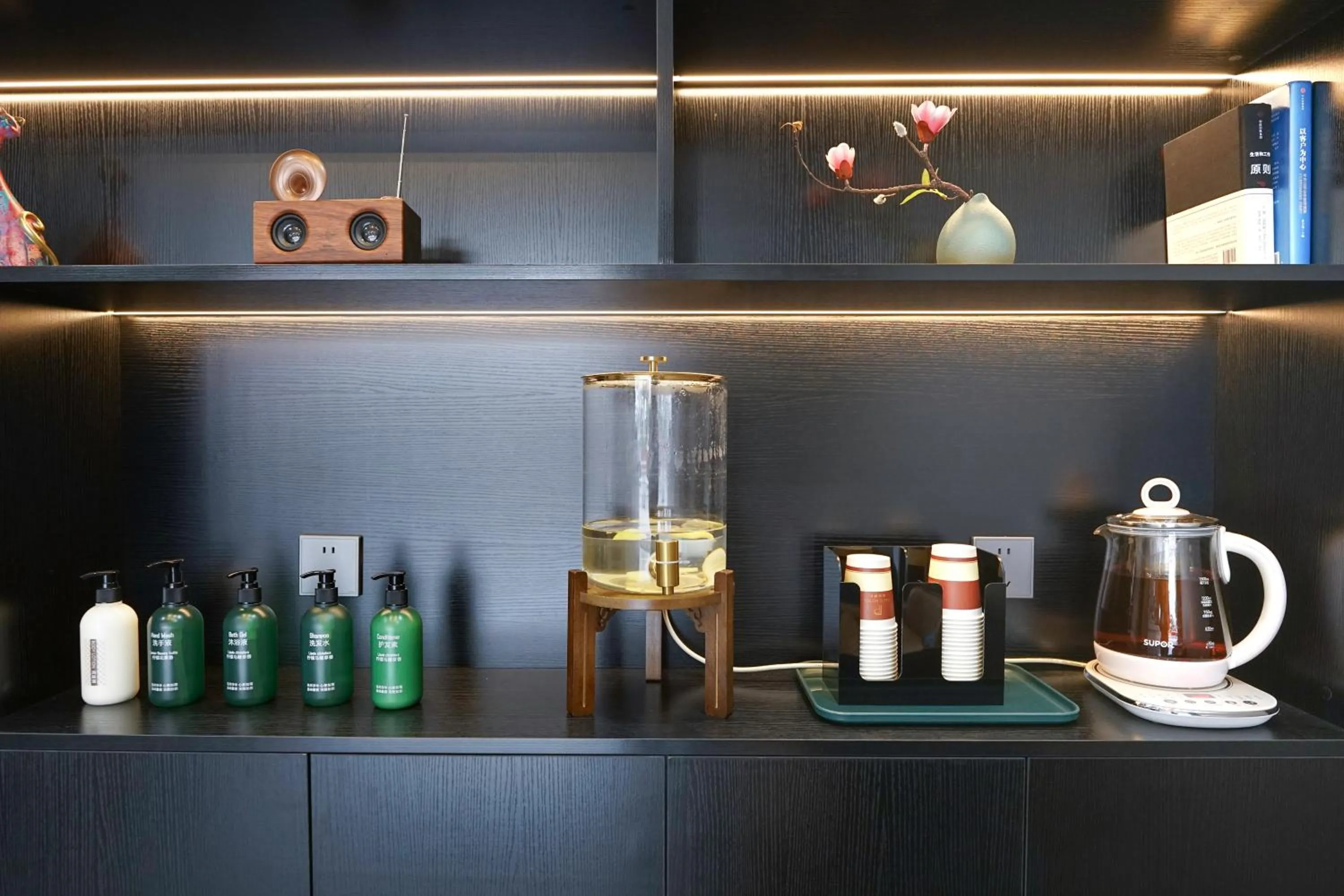 Lobby or reception in Paco Hotel Tianhe Coach Terminal Metro Satation Guangzhou-Free Shuttle Bus for Canton Fair