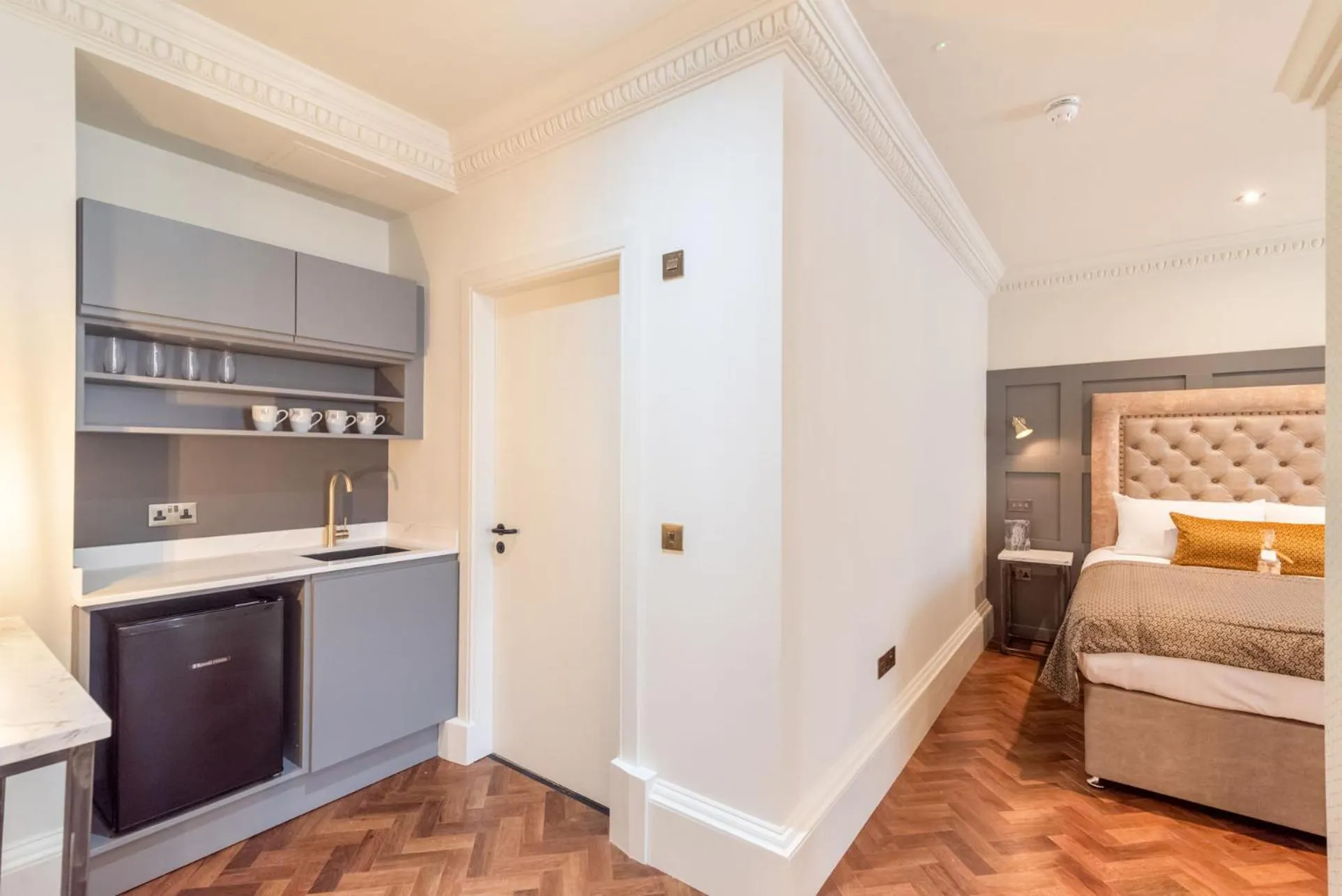 Bed in King Street Aparthotel