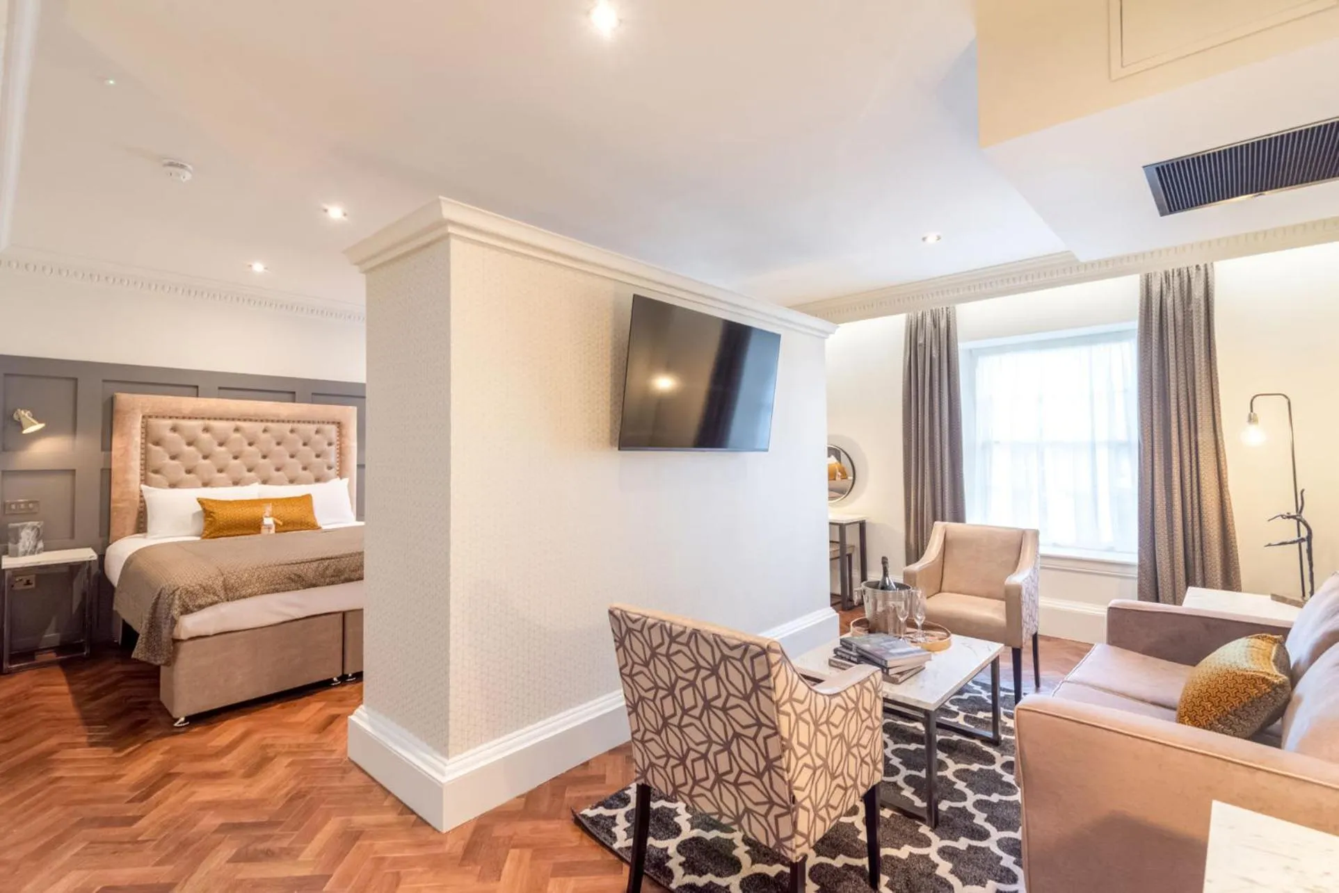 Bed in King Street Aparthotel