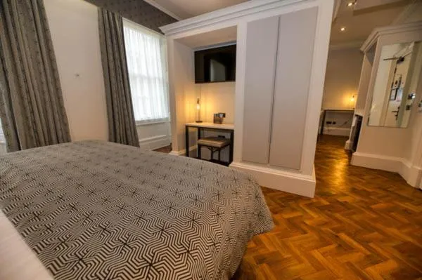 Bed in King Street Aparthotel