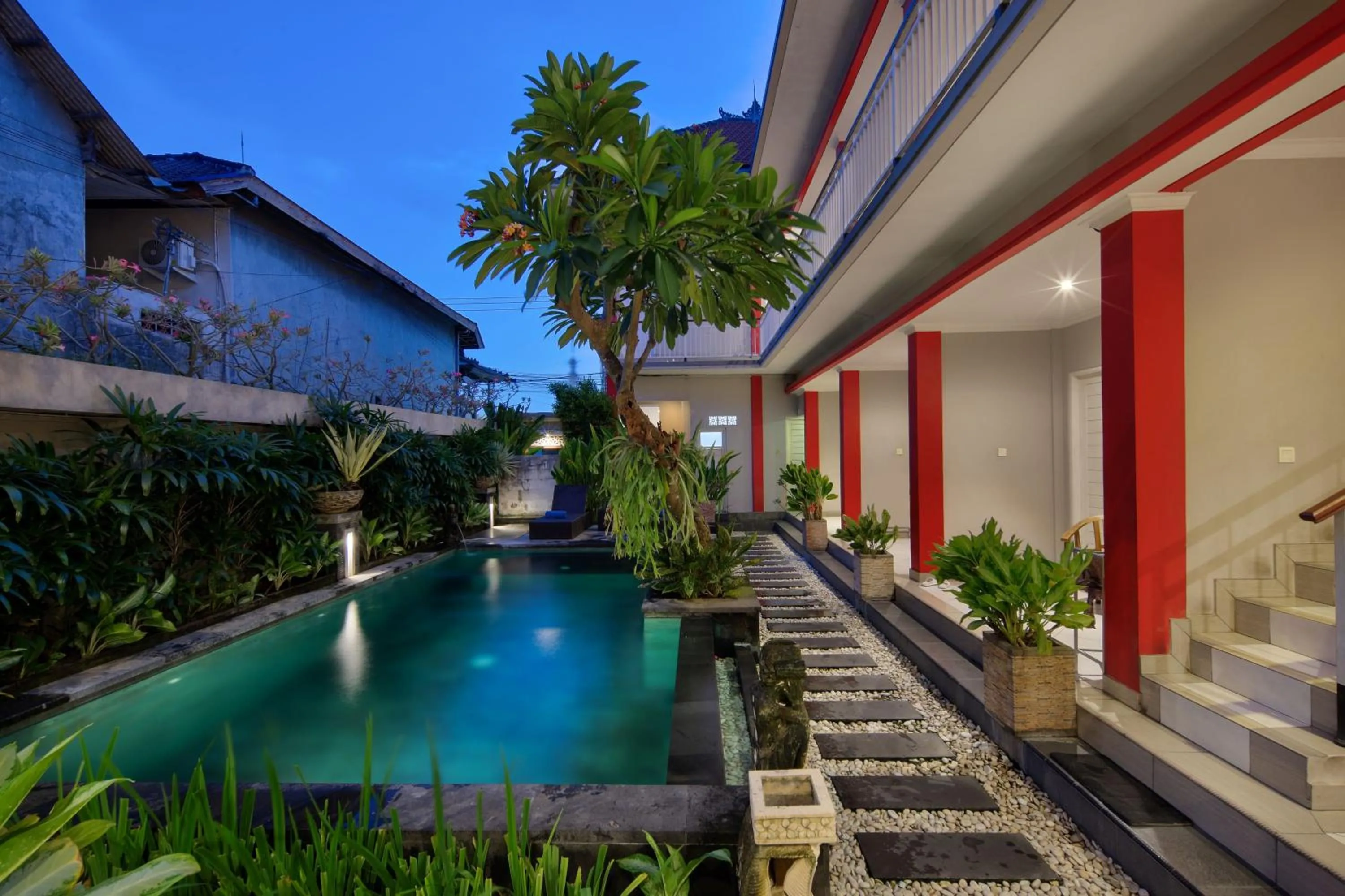 Swimming pool in Angkul Angkul Beach Inn Kuta by Kamara