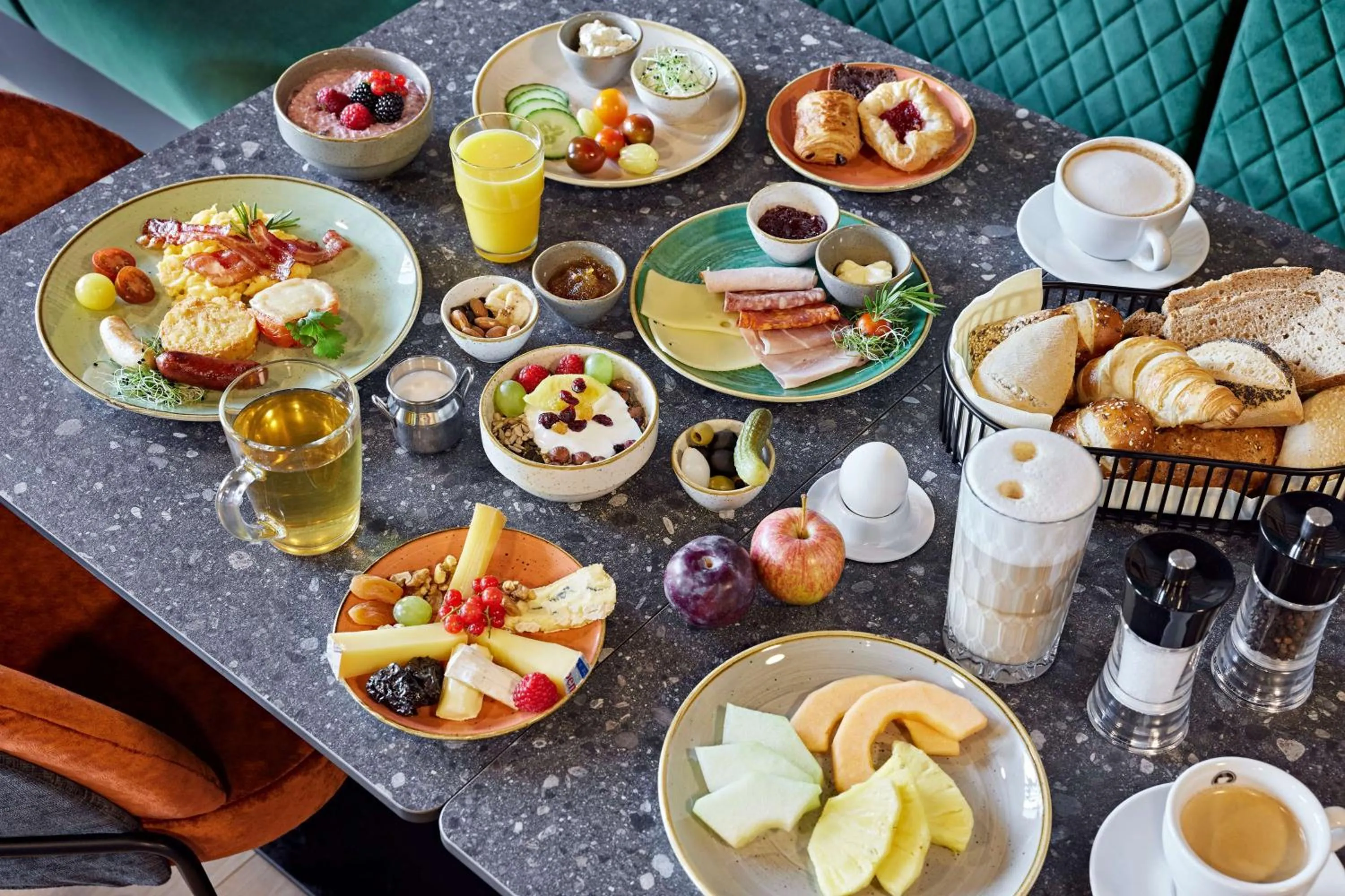 Food and drinks in Essential by Dorint Interlaken - New Opening