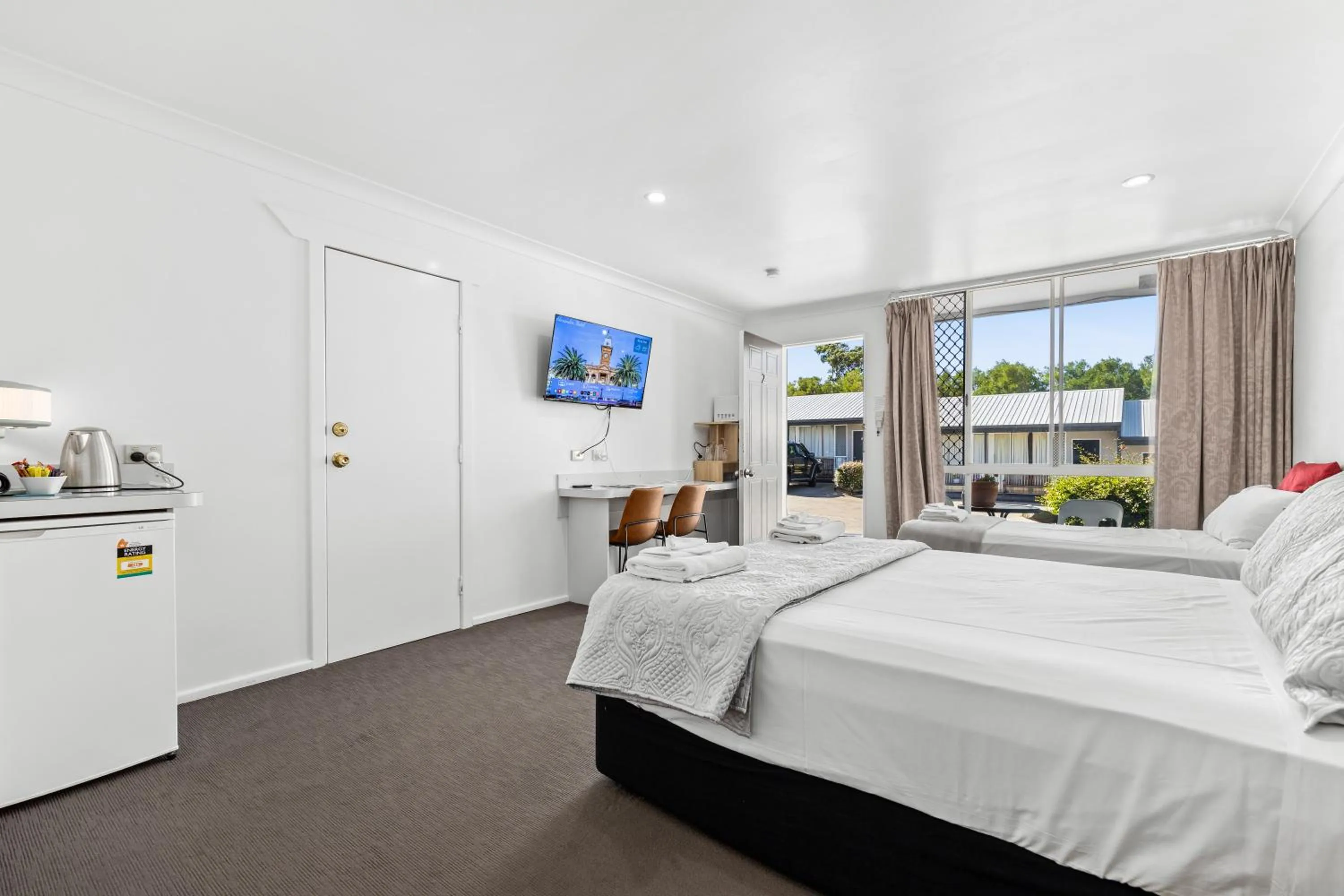 Bed in Alexander Motel