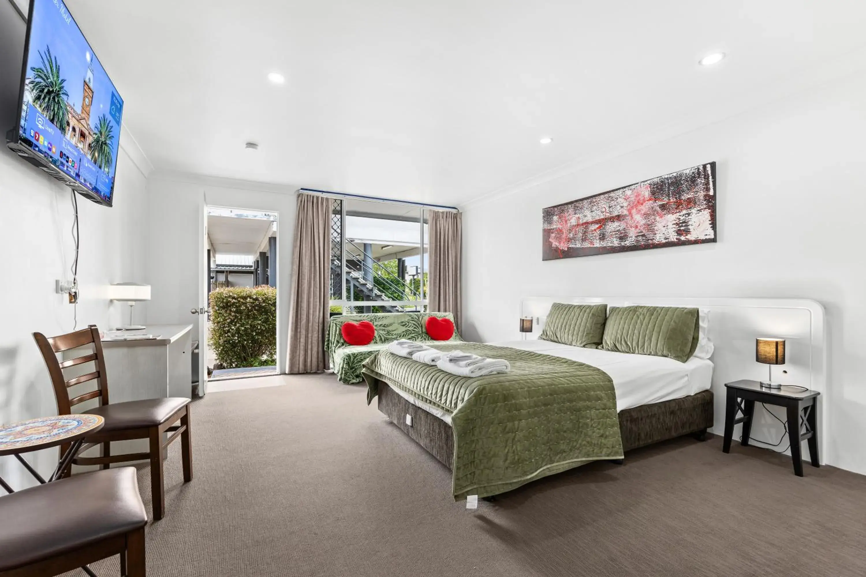 Bed in Alexander Motel Bed in Alexander Motel