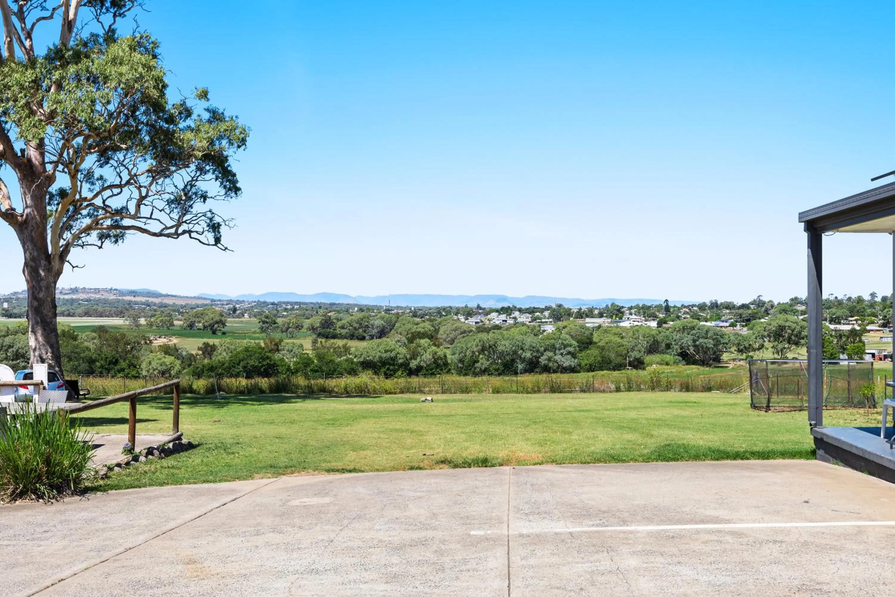 Day in Alexander Motel