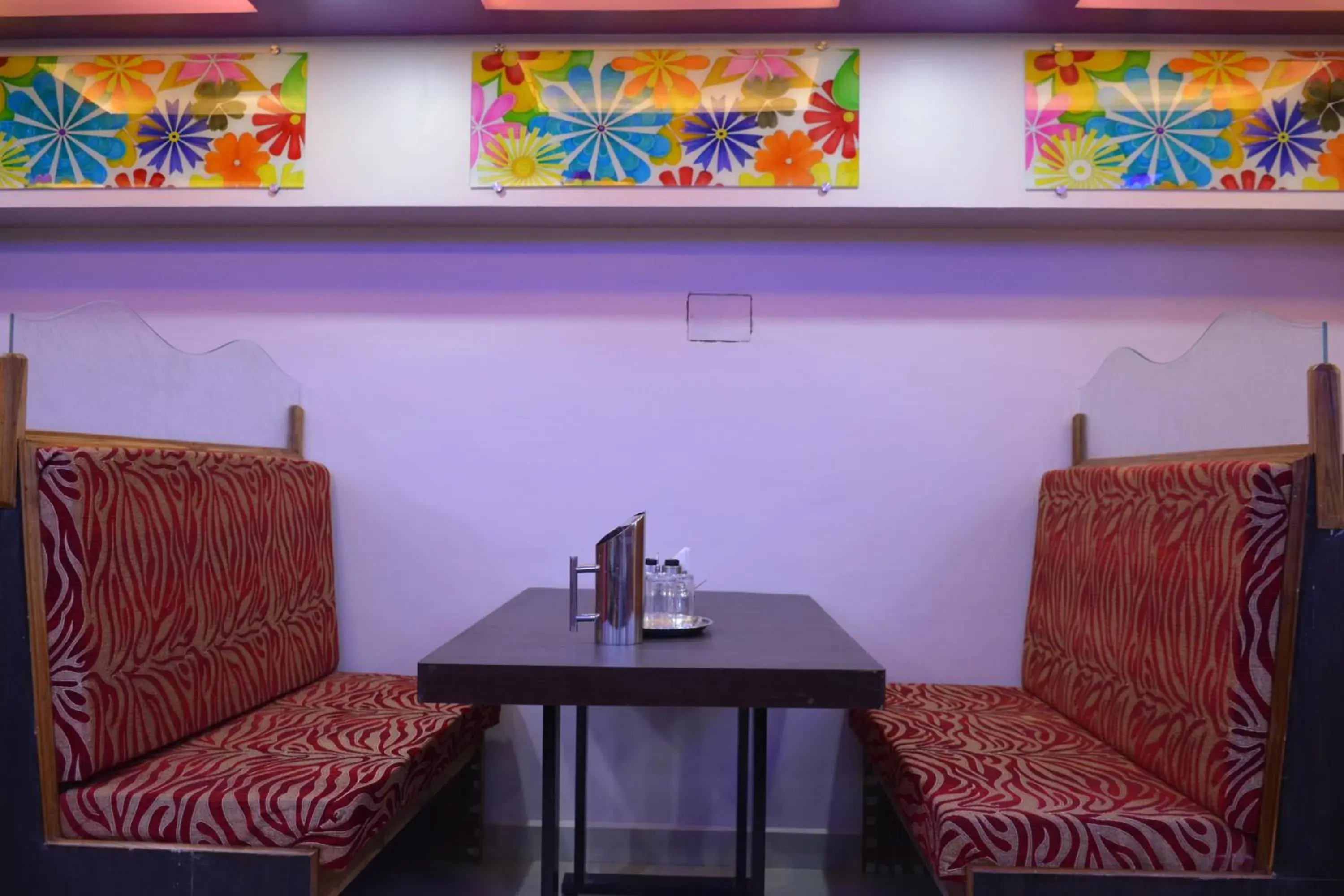 Restaurant/places to eat in Ushasree Residency Restaurant/places to eat in Ushasree Residency
