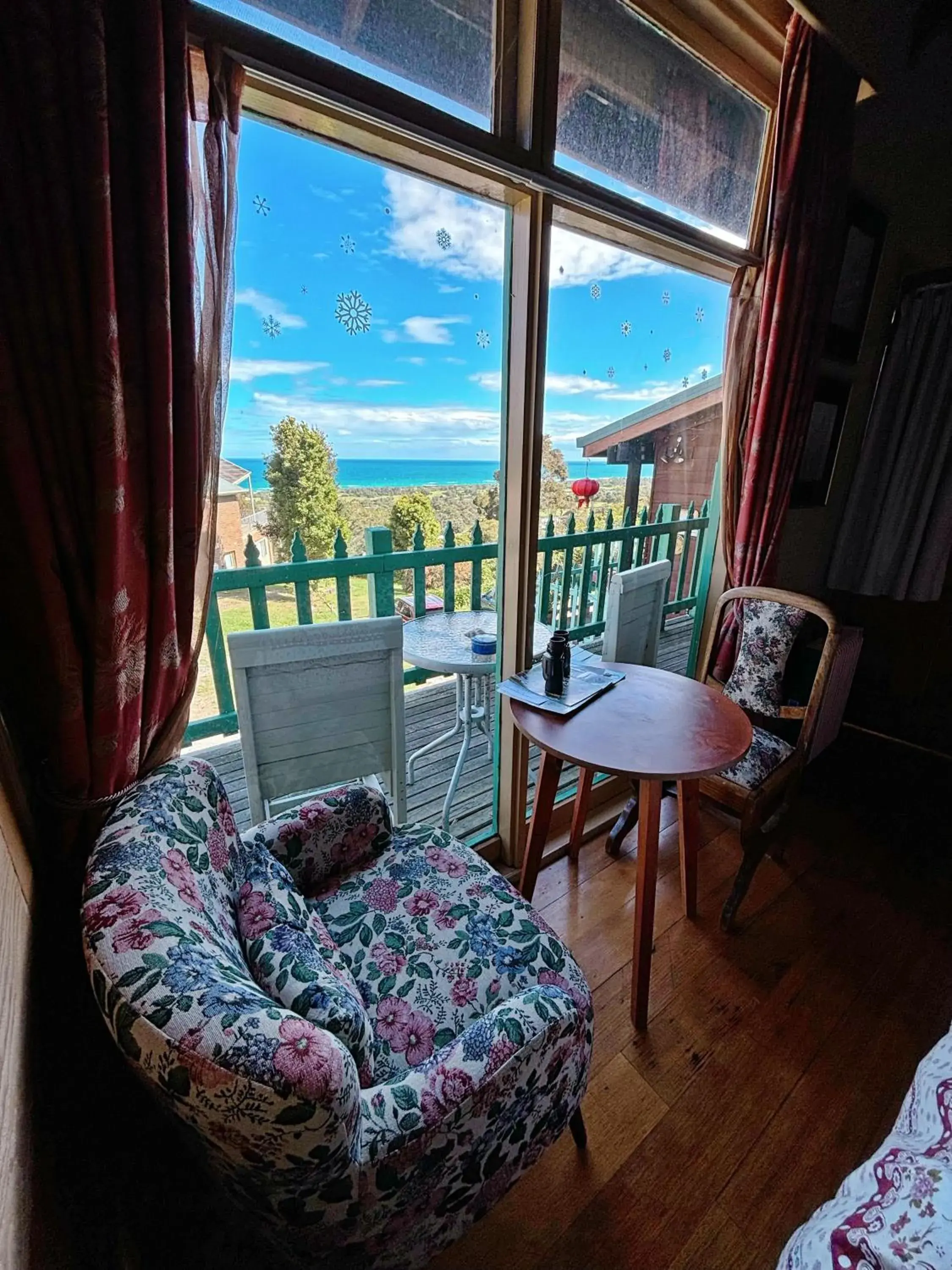 Deluxe Double Room with Sea View in The Goat and Goose Bed & Breakfast Deluxe Double Room with Sea View in The Goat and Goose Bed & Breakfast