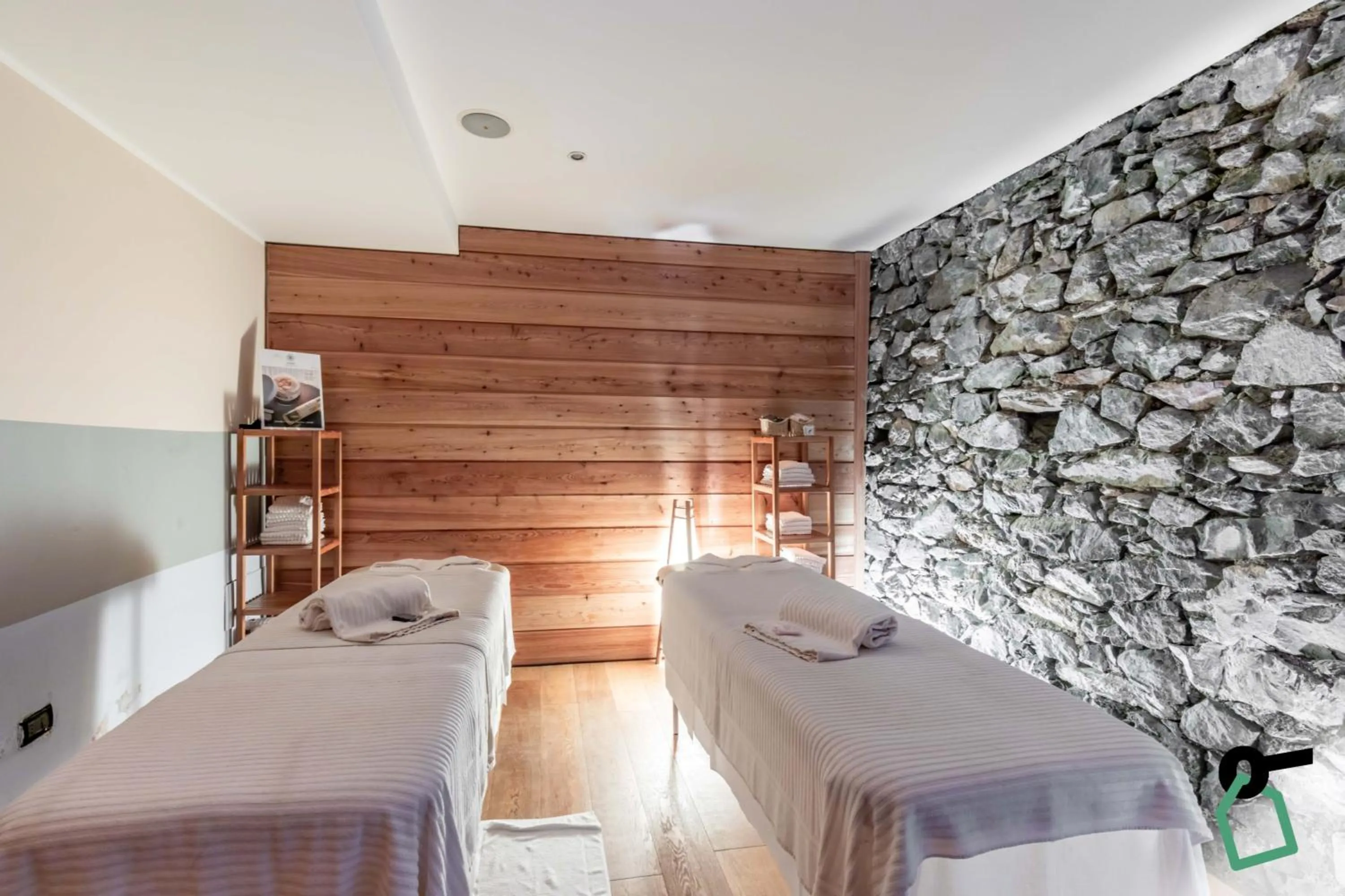 Spa and wellness centre/facilities, Bed in Hotiday Sauze Torre