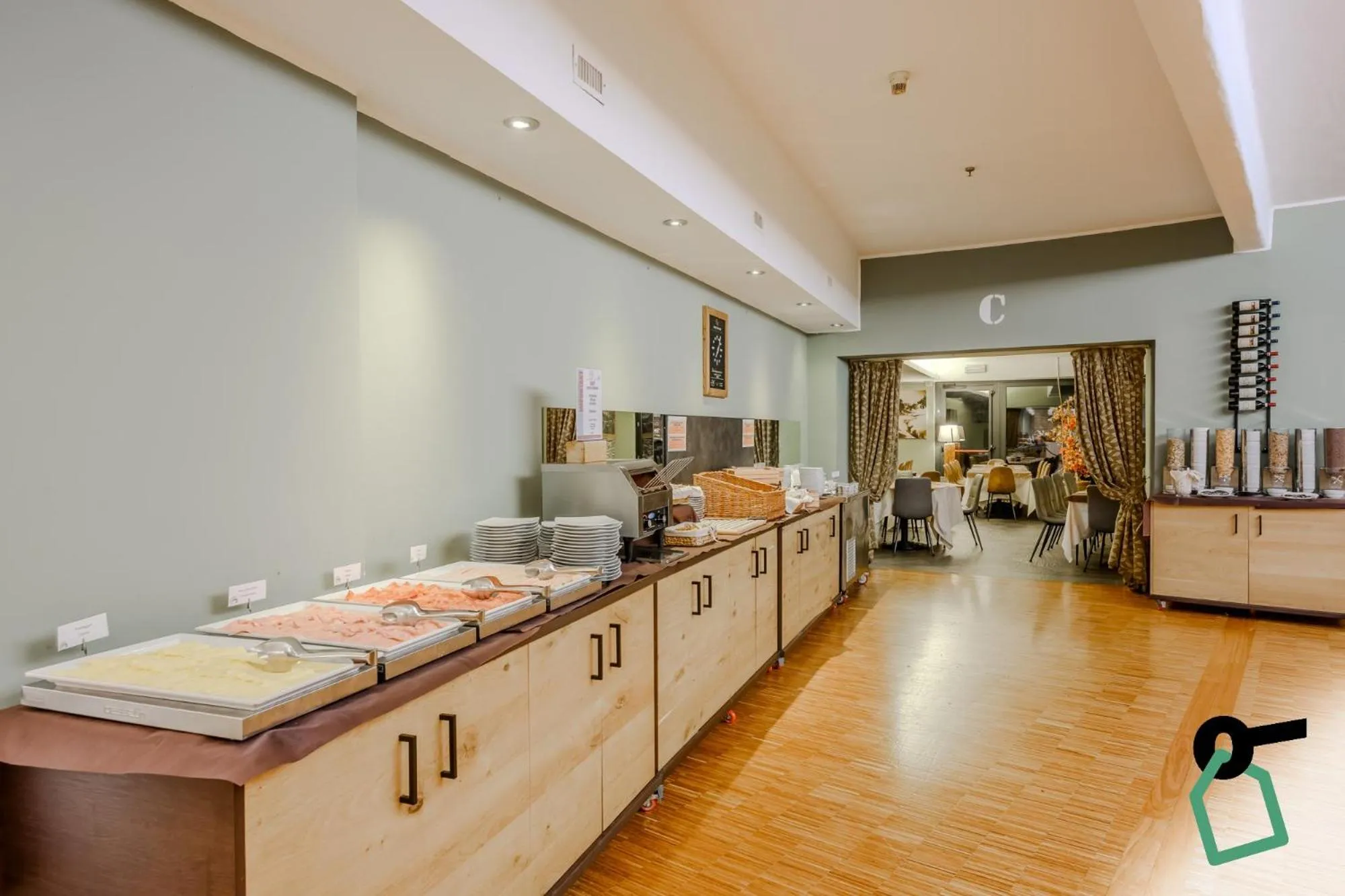 Buffet breakfast in Hotiday Sauze Torre