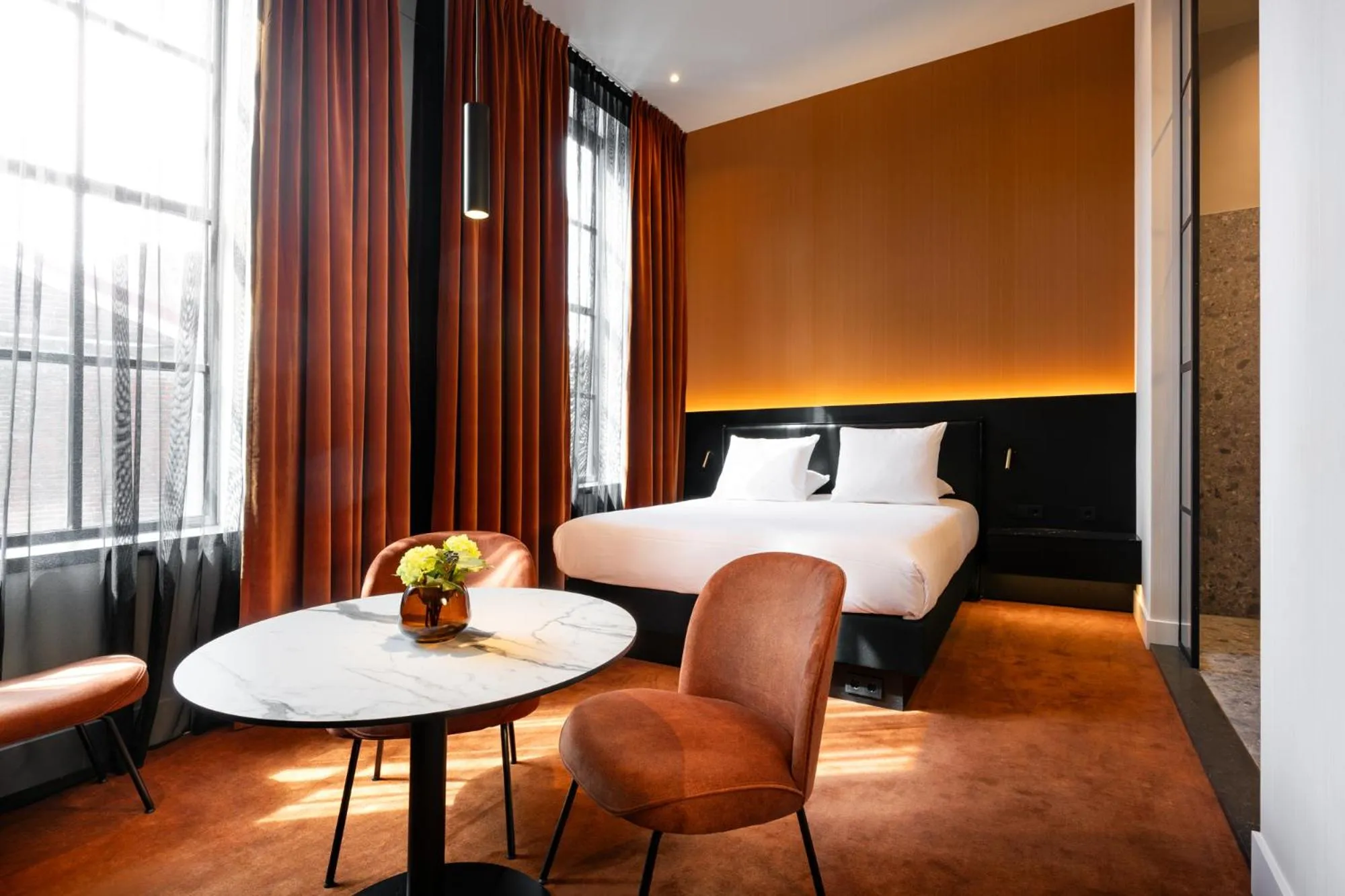 Bedroom, Bed in Van der Valk TheaterHotel De Oranjerie