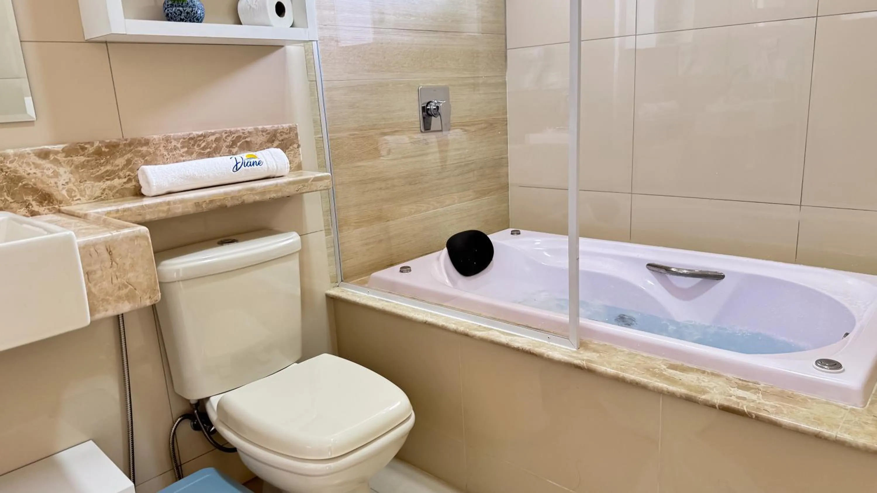 Hot Tub in Pousada Diane