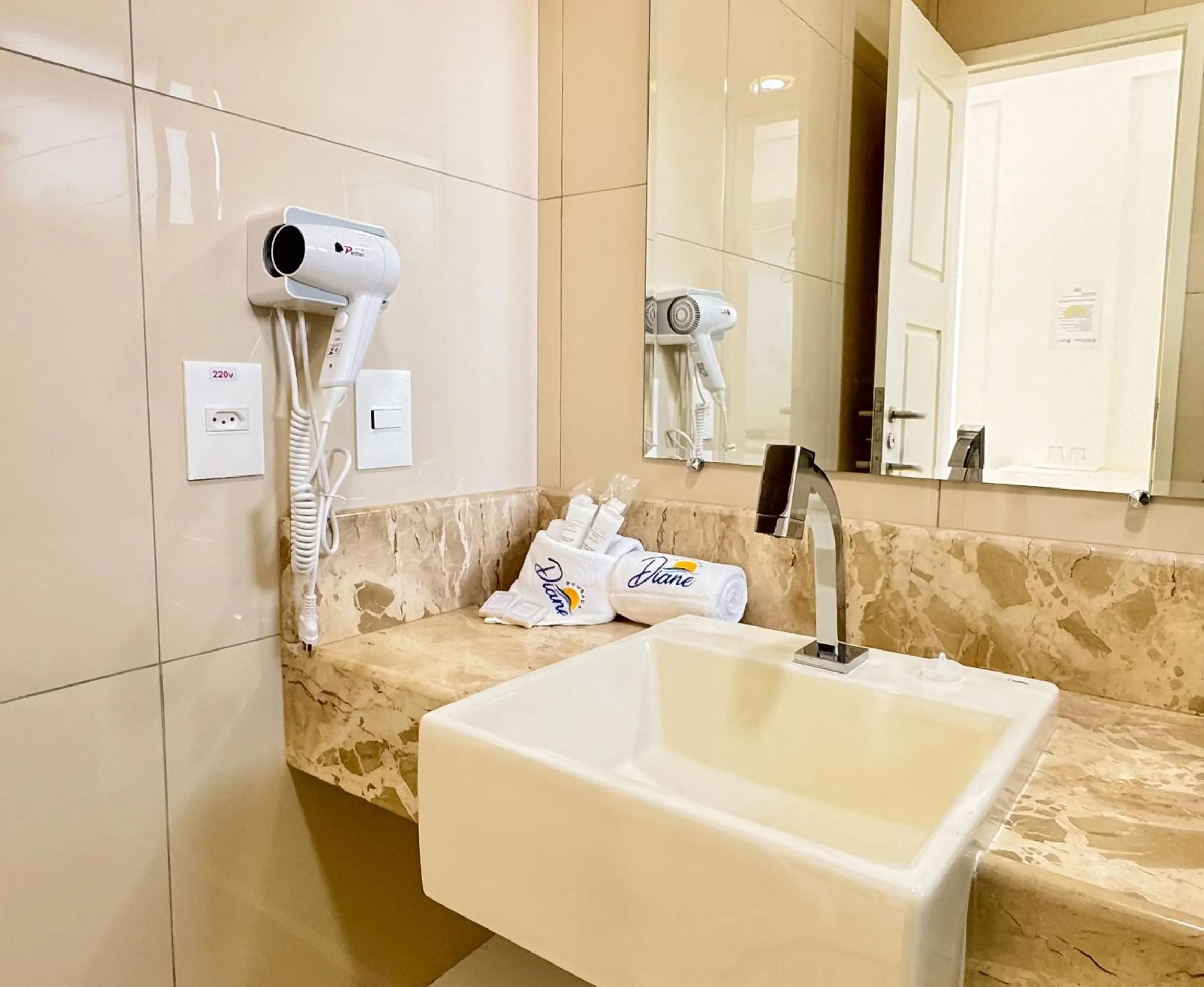 Bathroom in Pousada Diane