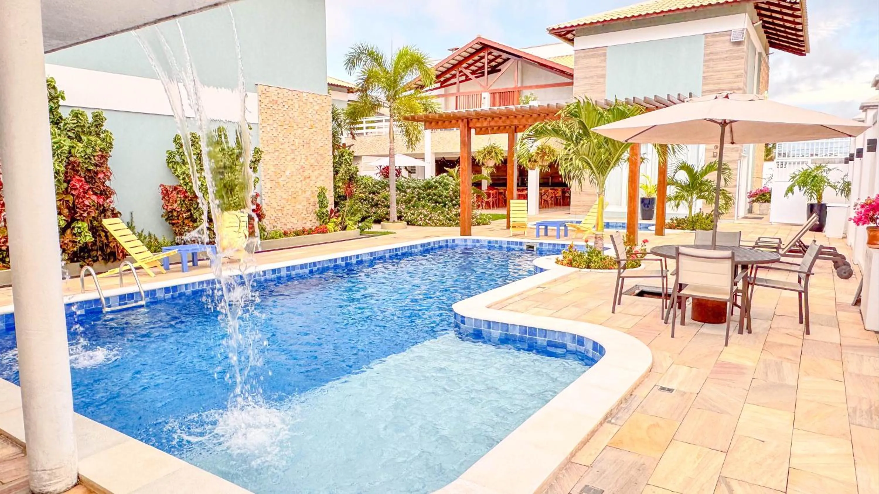 Swimming pool in Pousada Diane