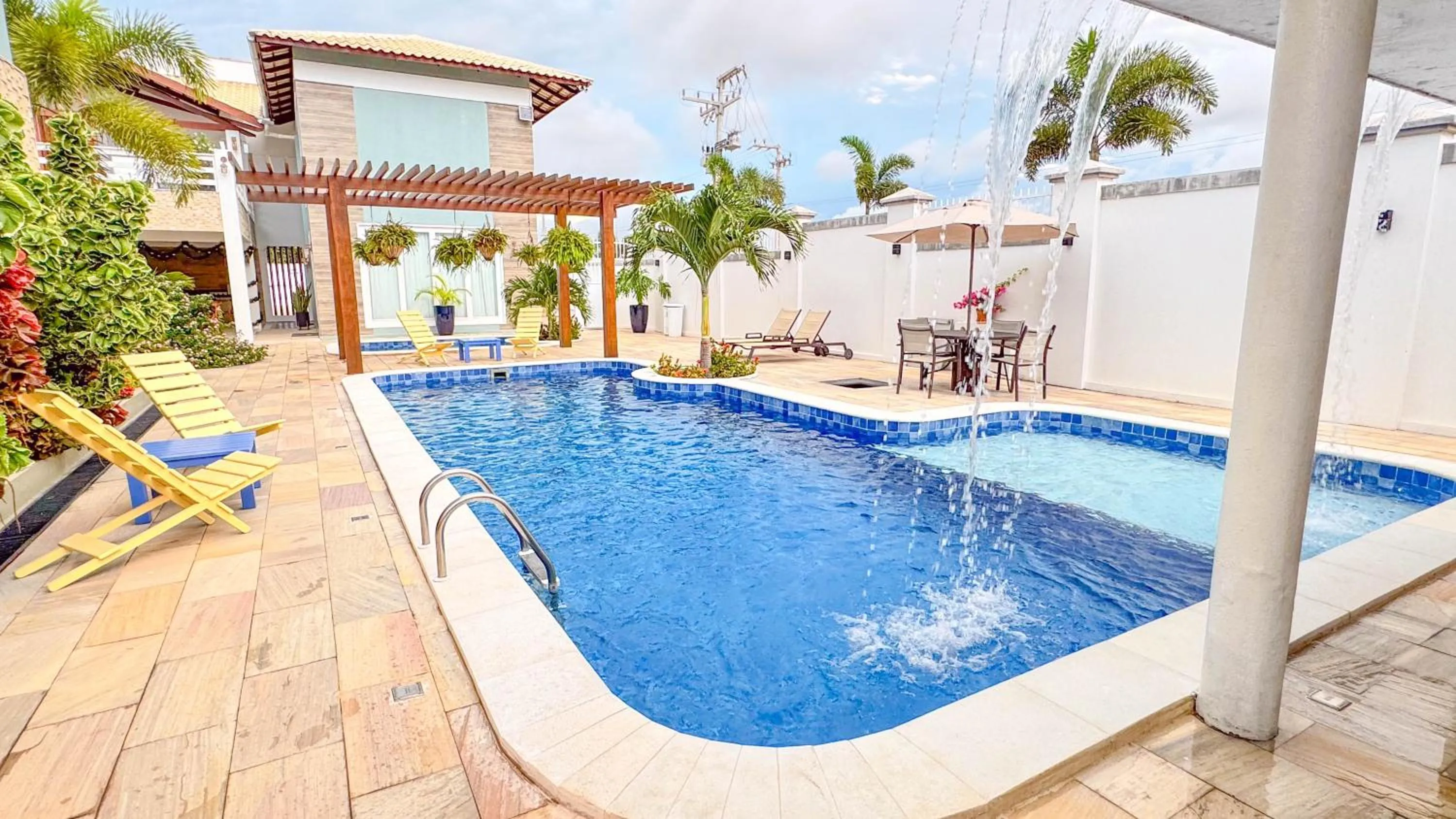 Property building in Pousada Diane