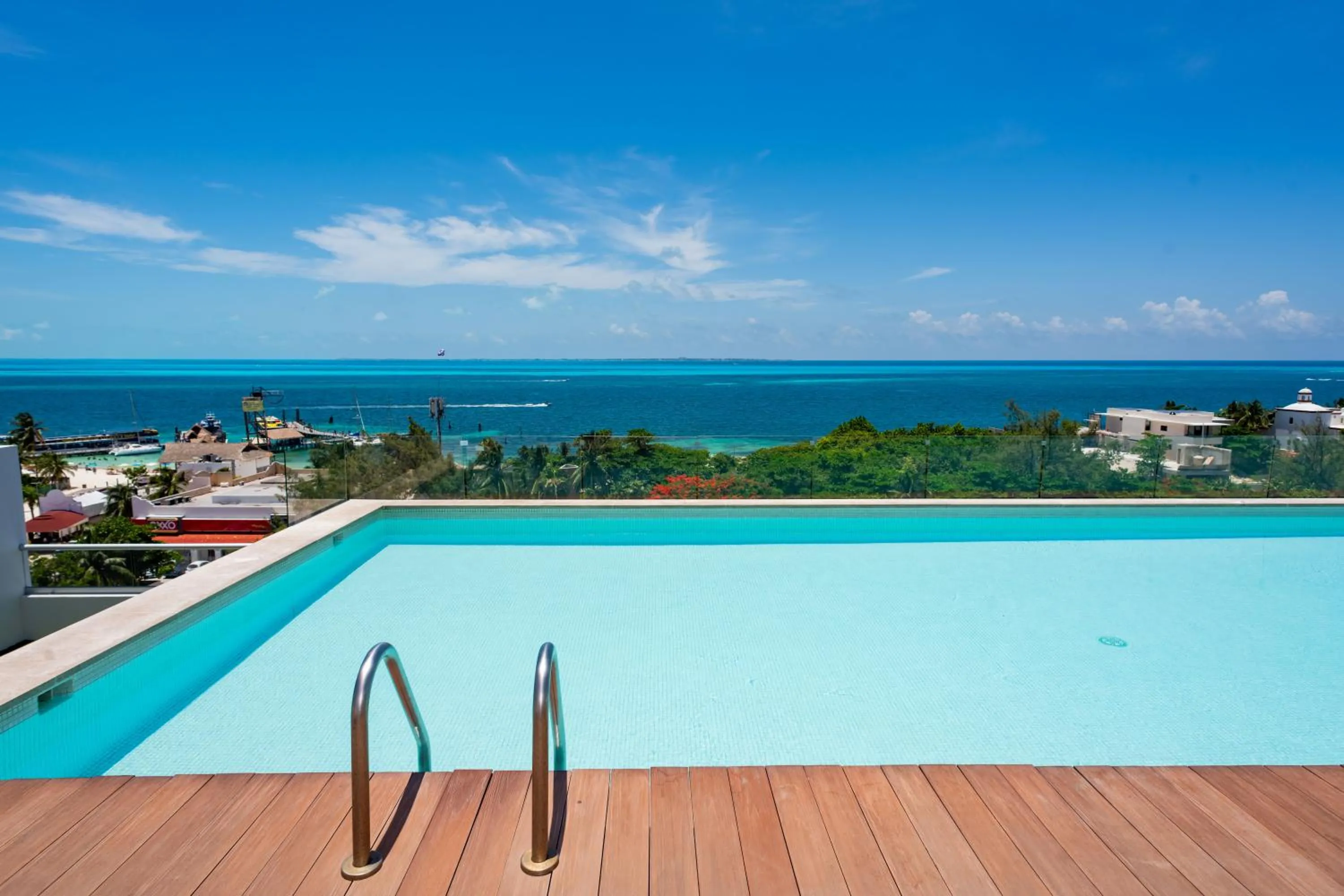 Aloja oceanview in the Hotel Zone