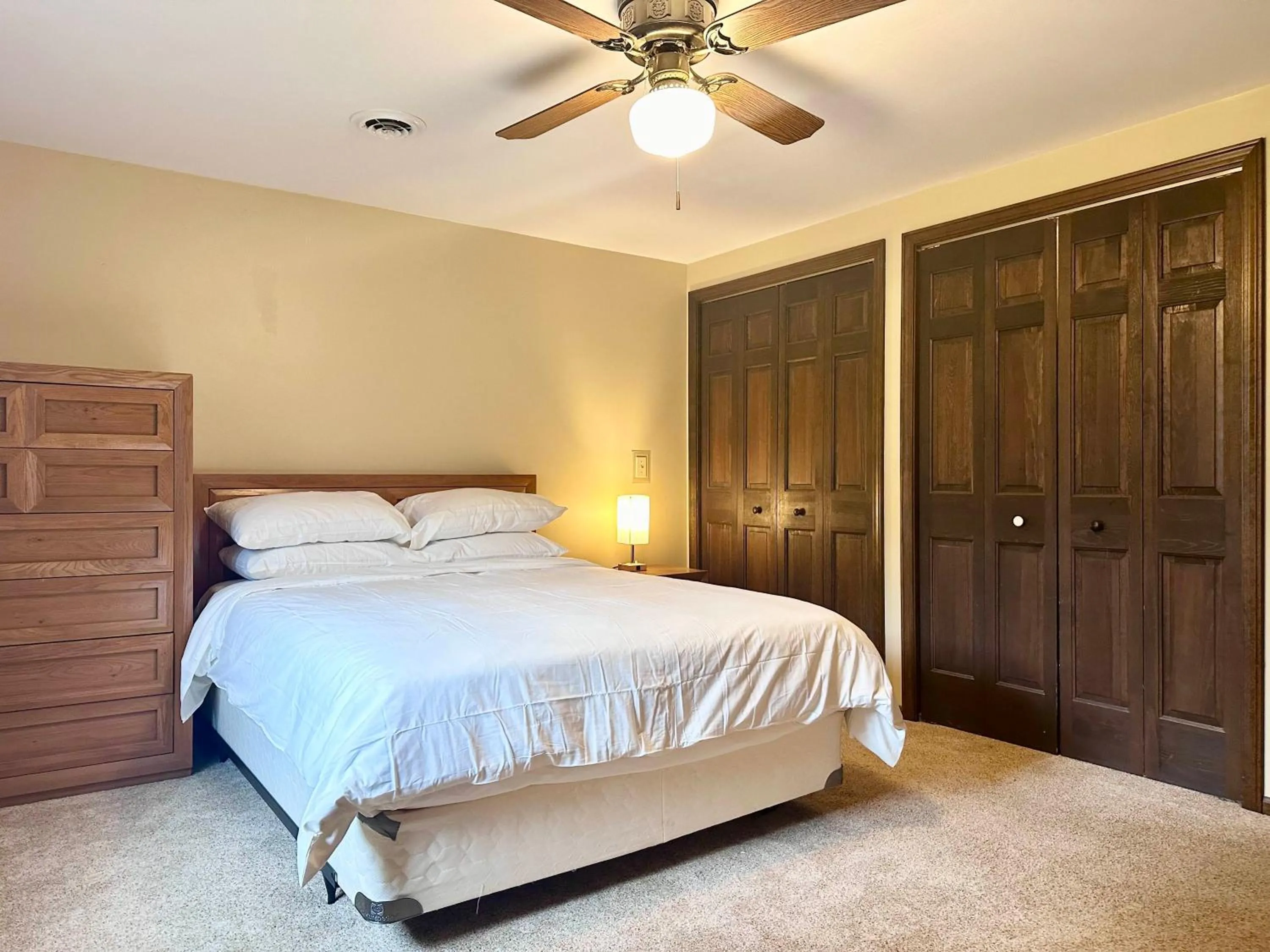 Bed in Star Gate Motel