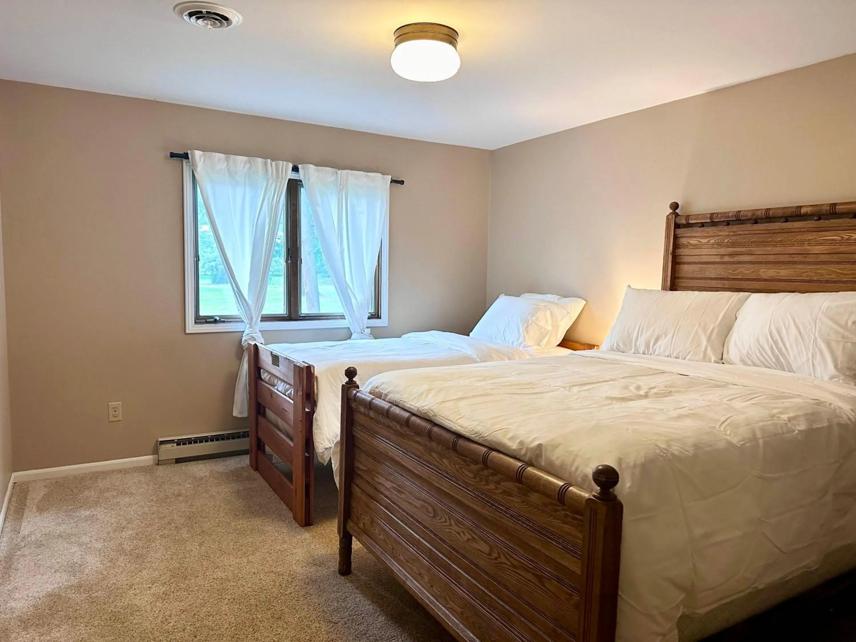 Bed in Star Gate Motel