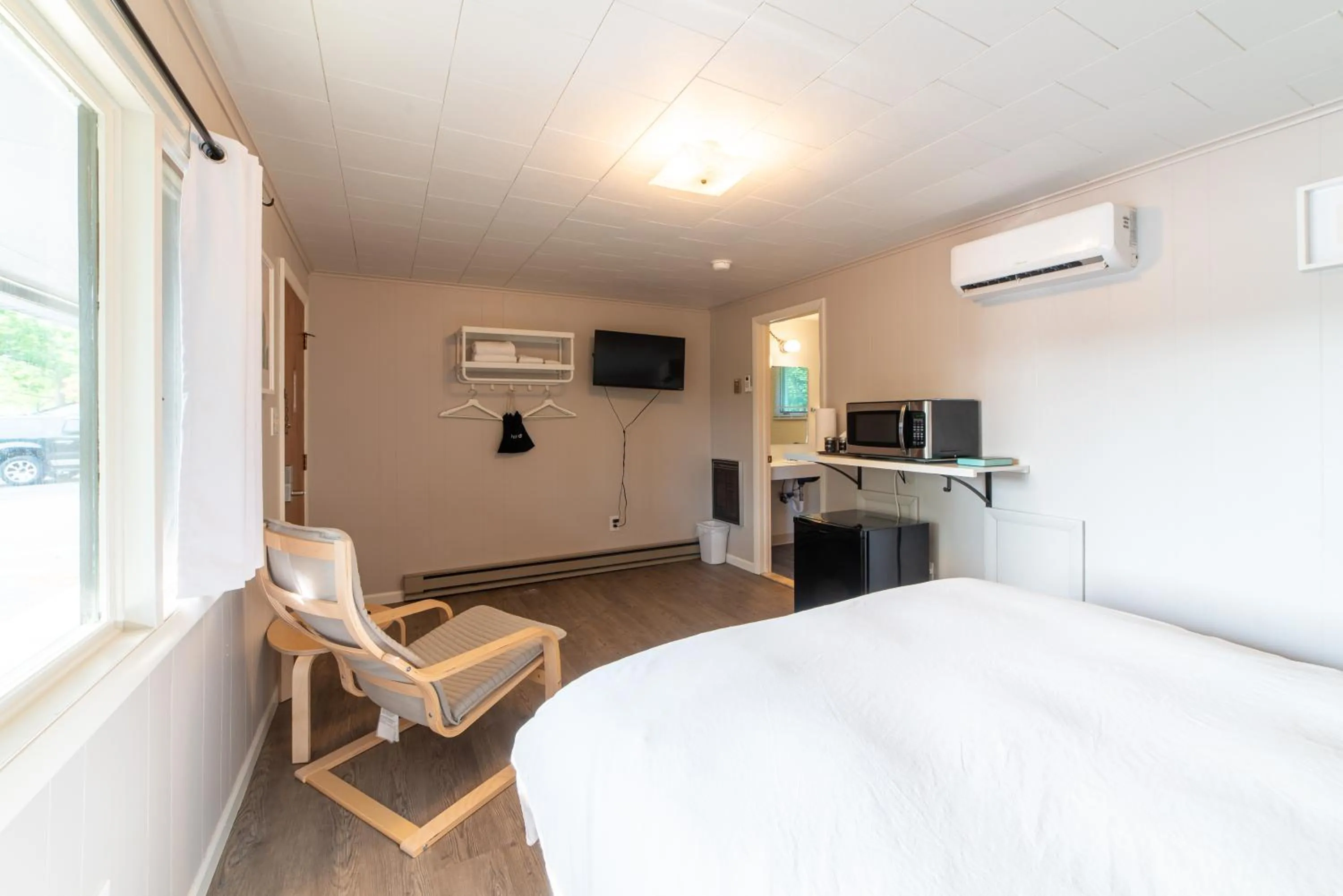 Bed in Star Gate Motel