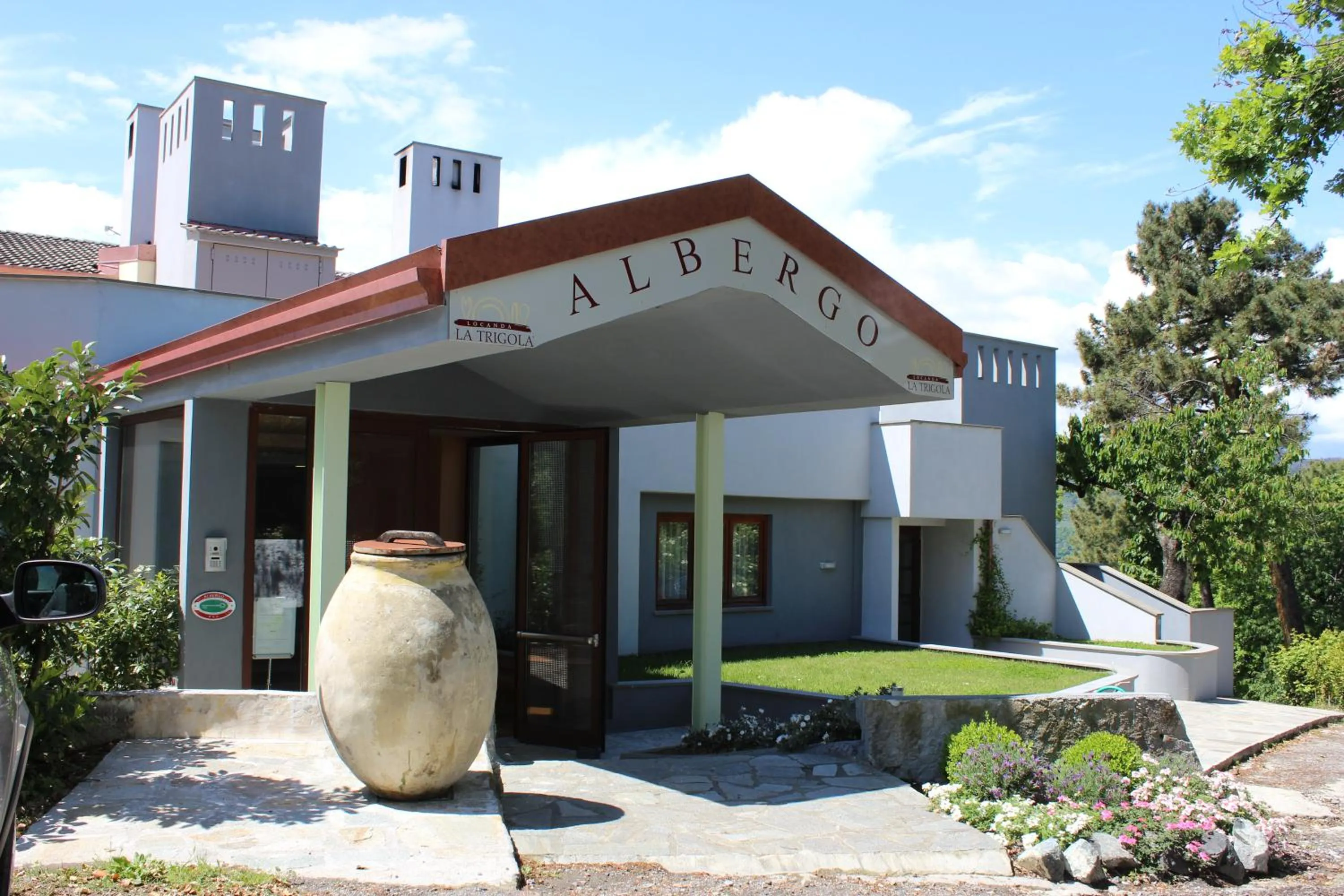 Property building in La Trigola