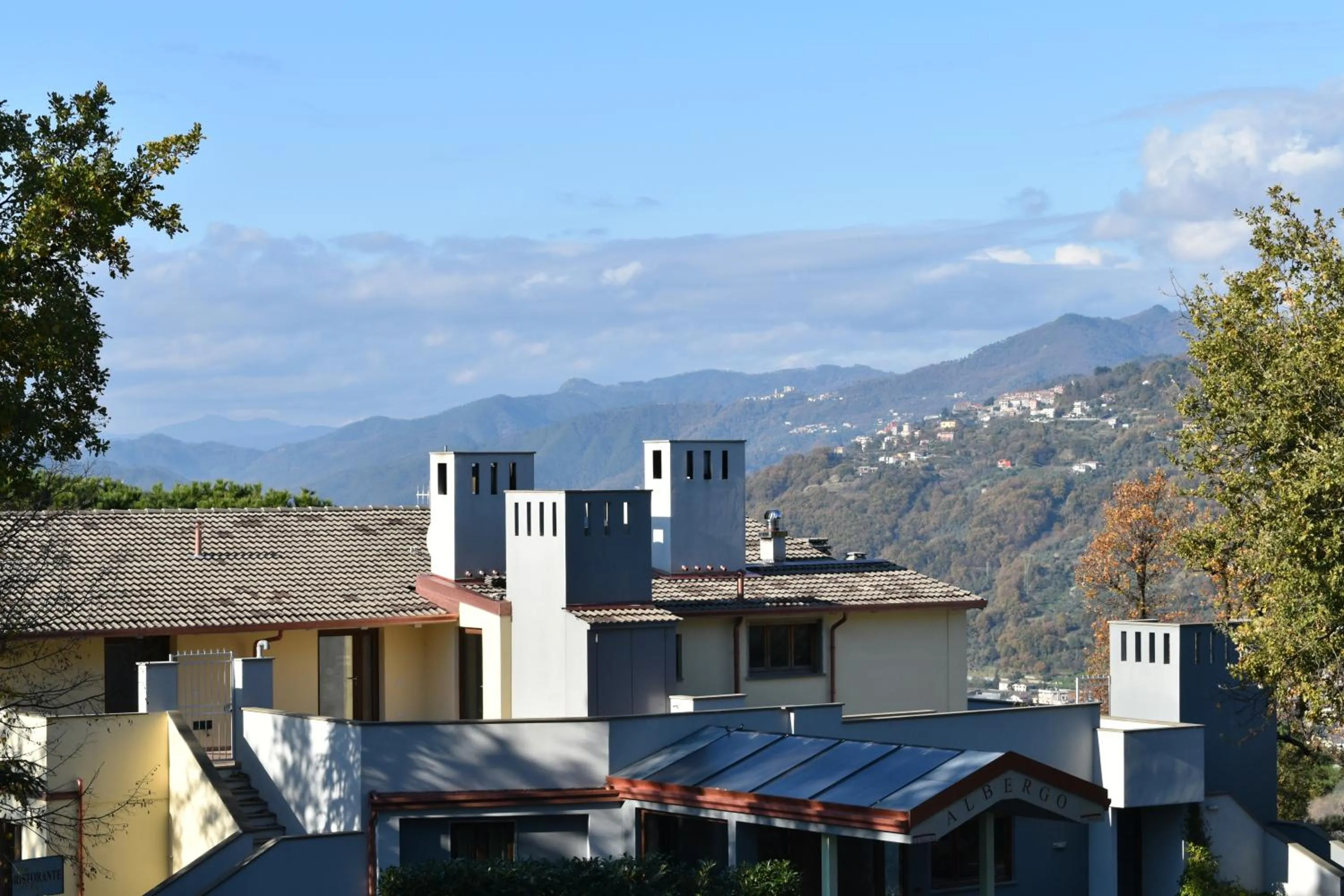 Facade/entrance in La Trigola