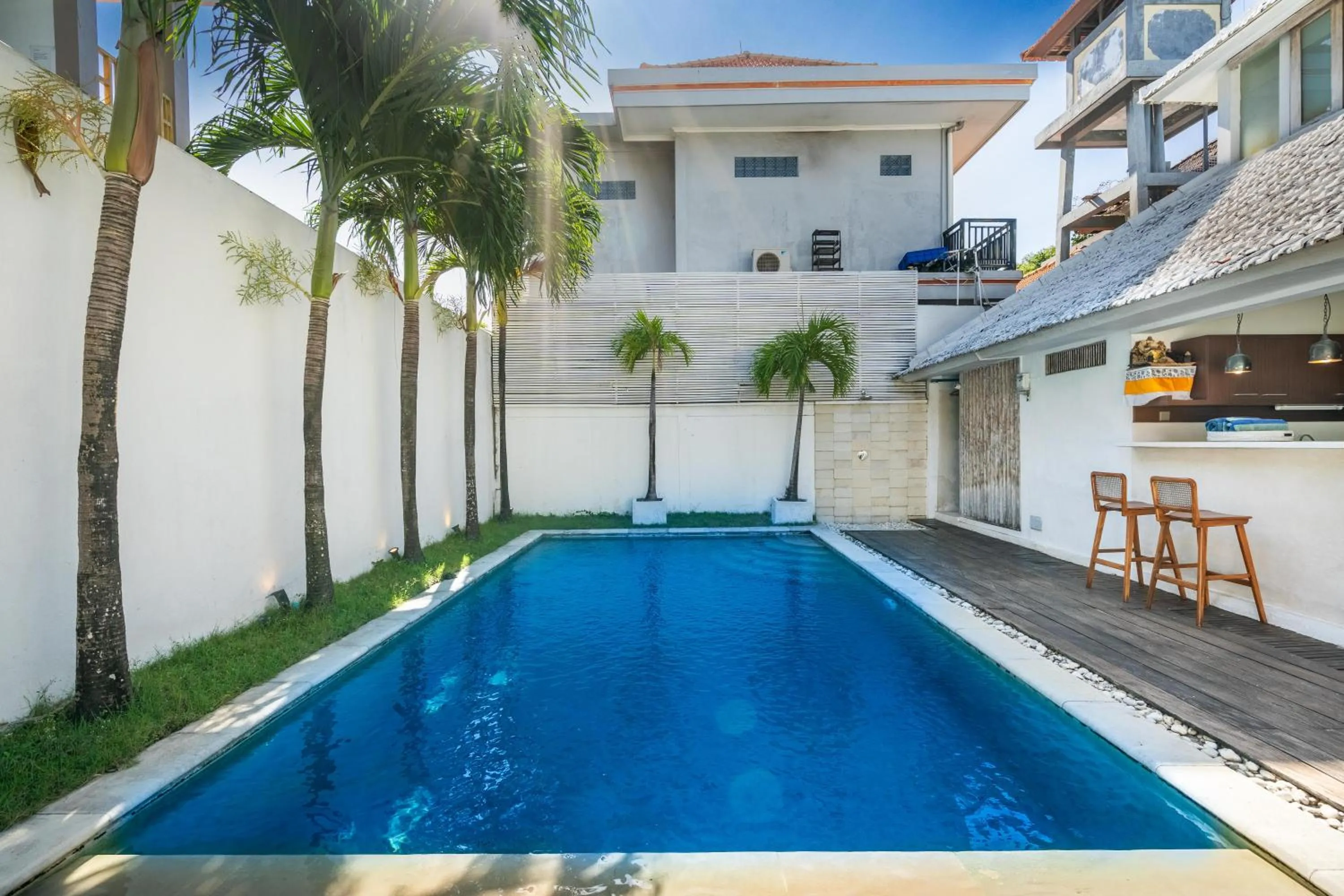 Swimming pool in Villa Oberoi