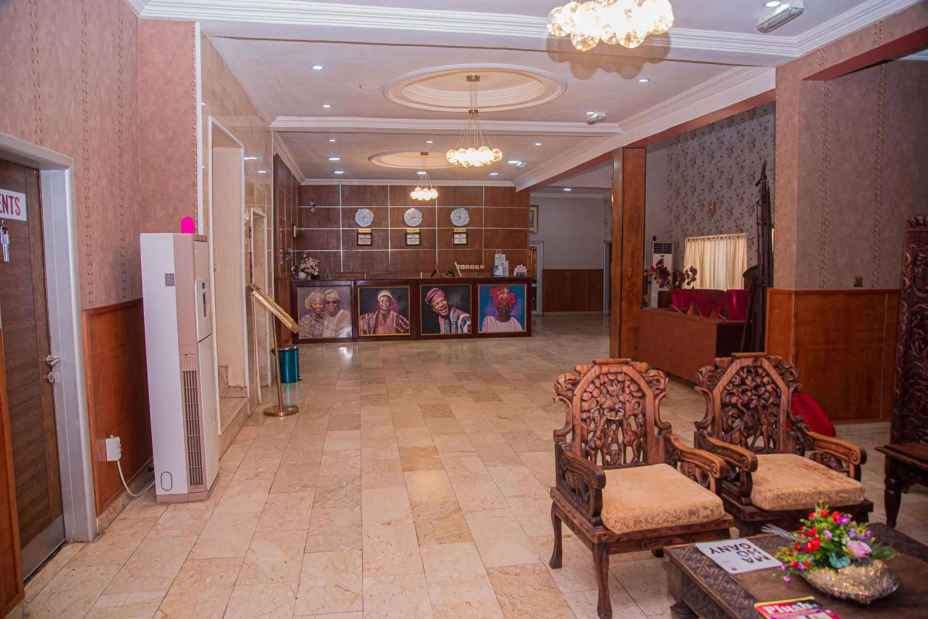 Lobby or reception in MAHOGANY HOTEL AND SUITES