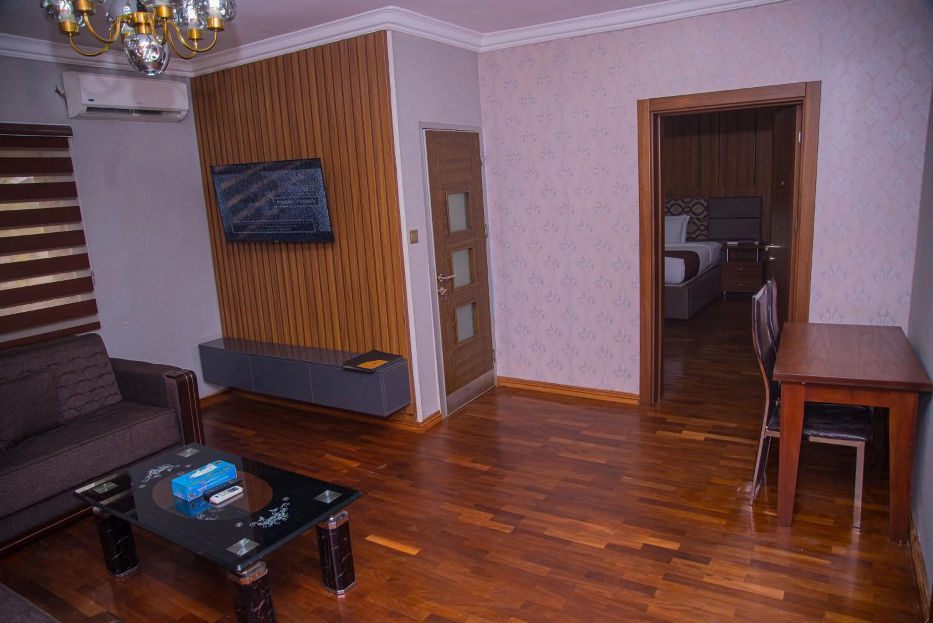 Living room in MAHOGANY HOTEL AND SUITES