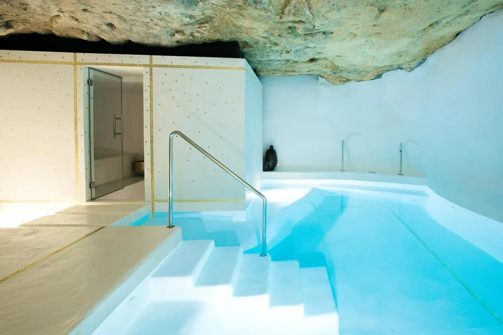 Swimming pool in Faustino Gran Relais & Chateaux Swimming pool in Faustino Gran Relais & Chateaux