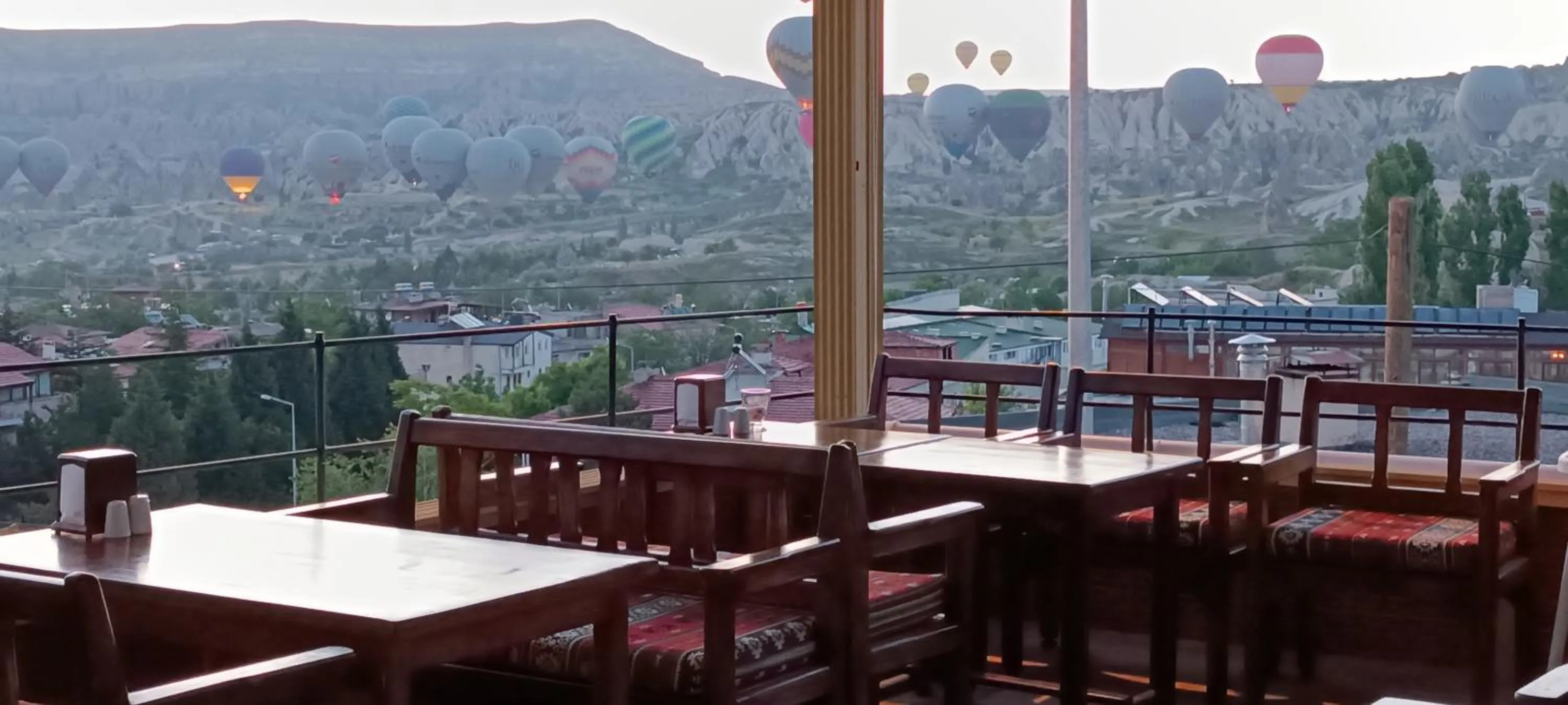 Restaurant/places to eat in Cappa Cave Hotel