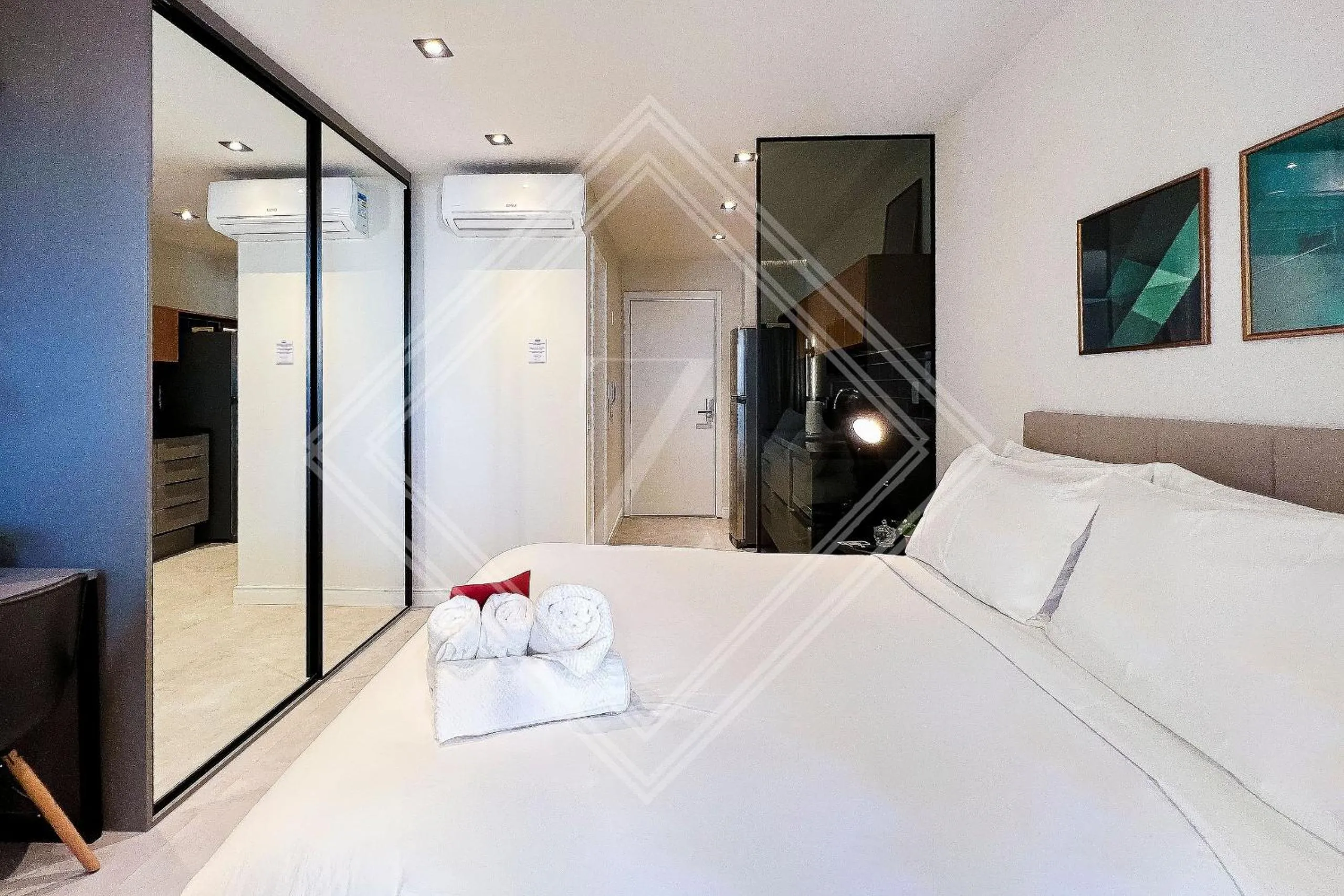 Photo of the whole room, Bed in Zainalofts7Moema ao lado metro, Ibira, CASV 615