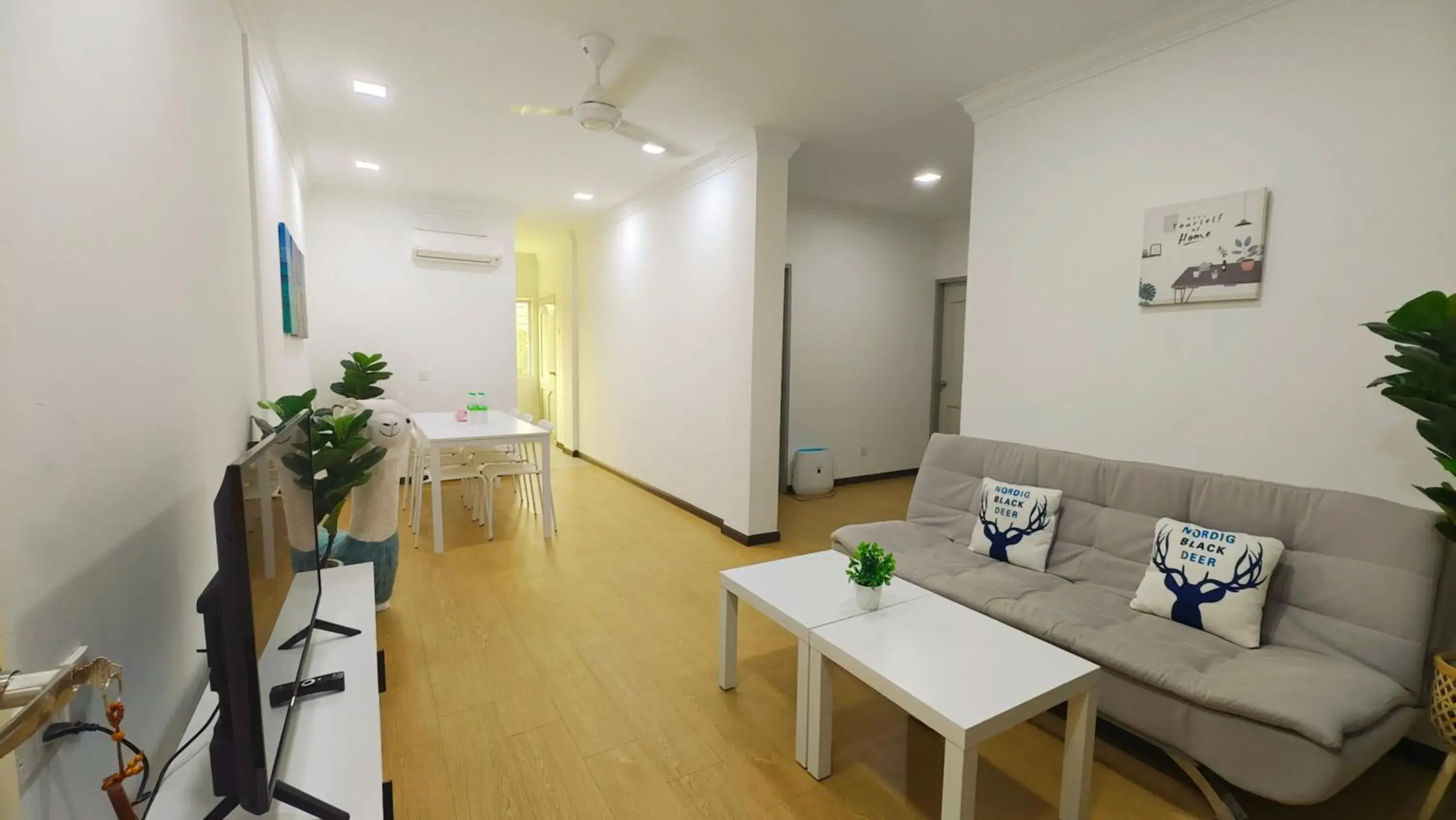 Living room in ALVILLA - Jalan Sultan Ismail Living room in ALVILLA - Jalan Sultan Ismail