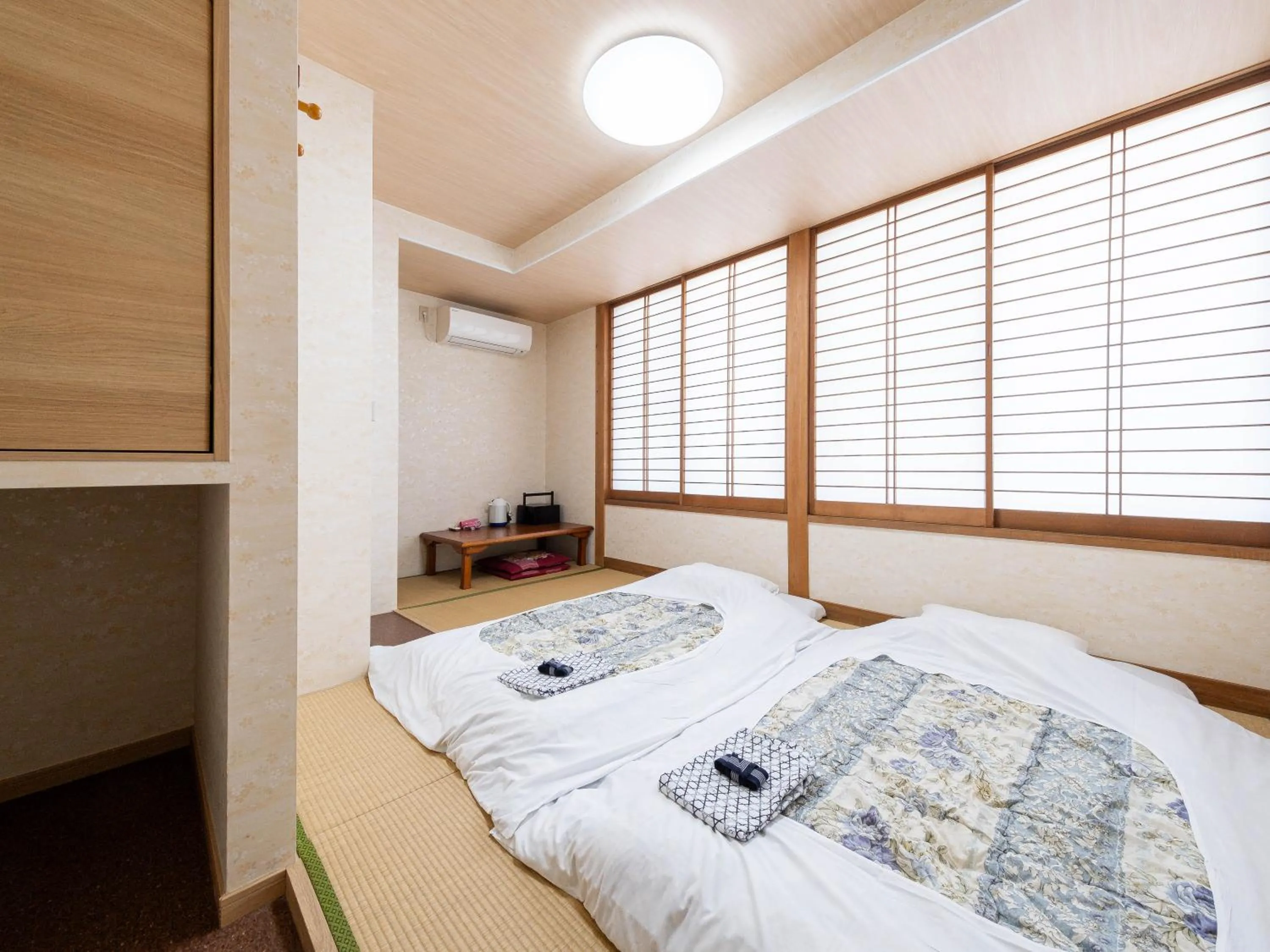 Photo of the whole room, Bed in Fuji Sakura Onsen Ryokan