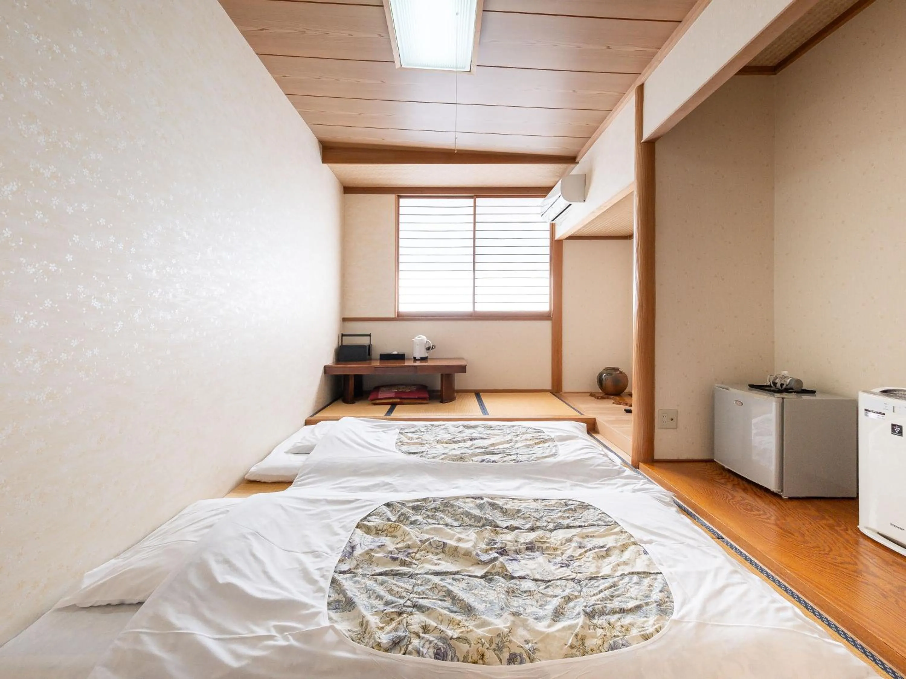 Photo of the whole room, Bed in Fuji Sakura Onsen Ryokan